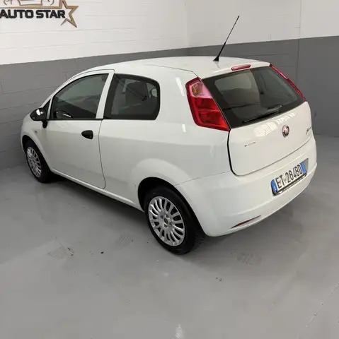Fiat Grande Punto view 5