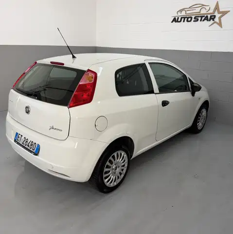 Fiat Grande Punto view 4