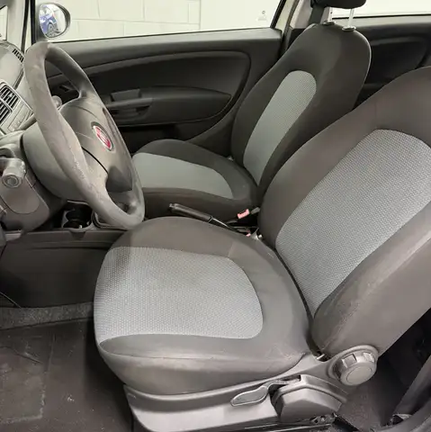 Fiat Grande Punto view 8