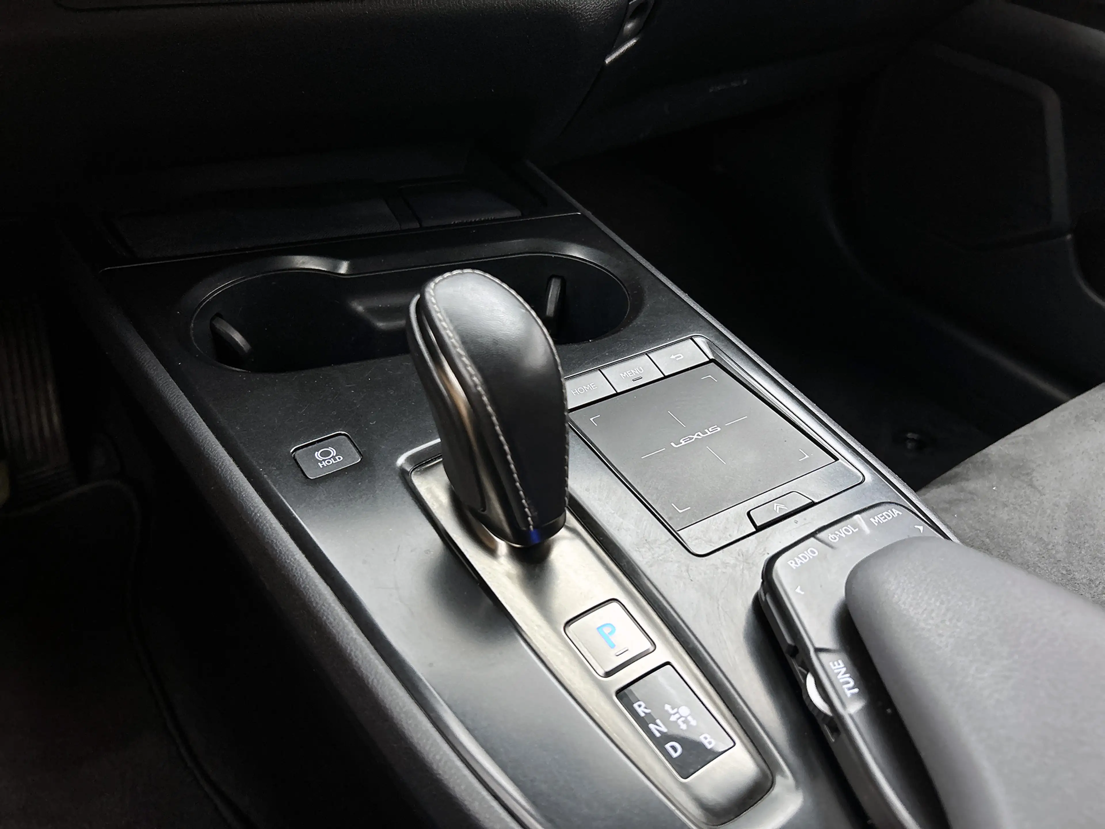 Lexus UX 300e Business 54 kWh | Origineel NL | Full Option | — photo 11