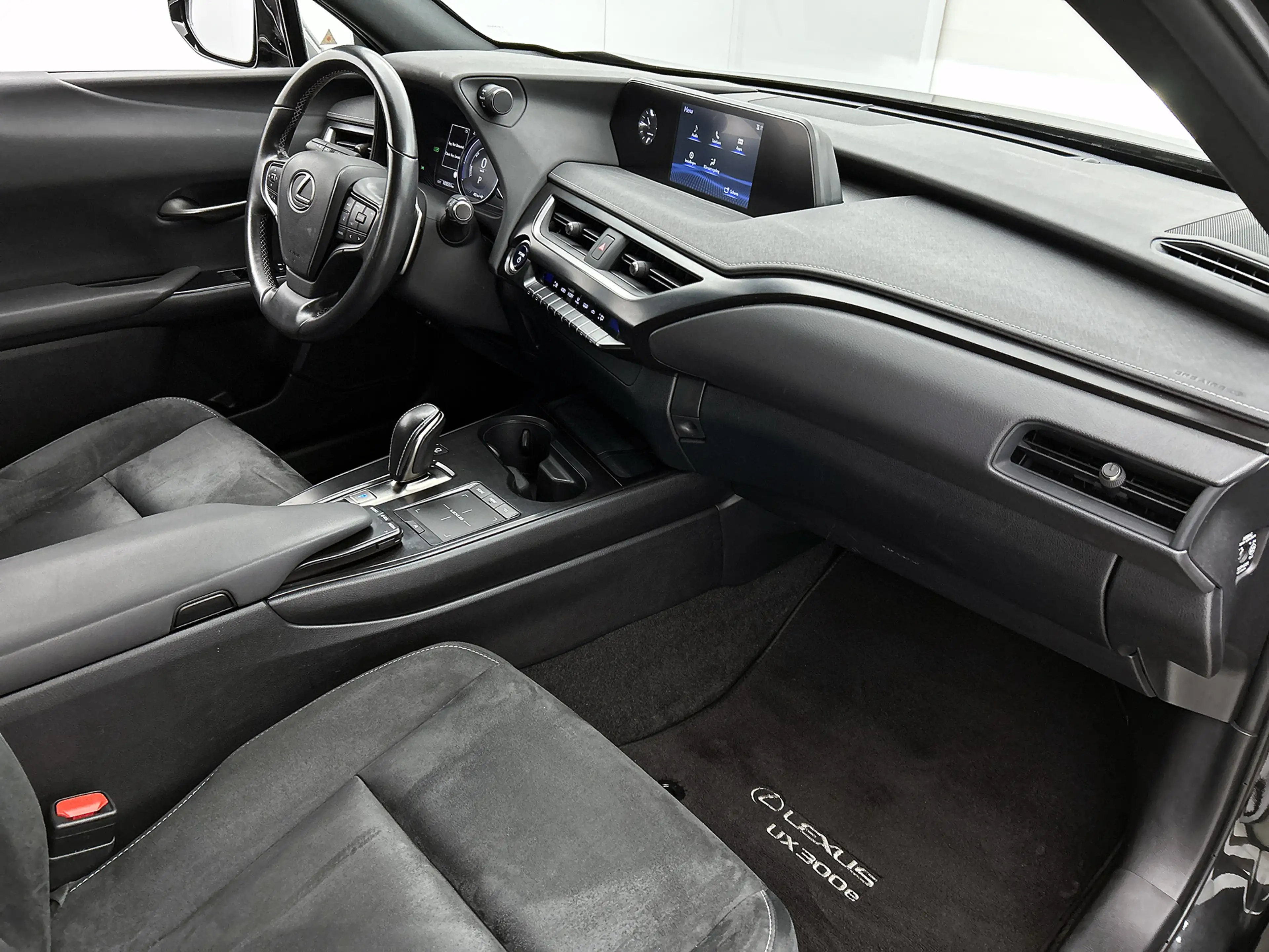 Lexus UX 300e Business 54 kWh | Origineel NL | Full Option | — photo 6