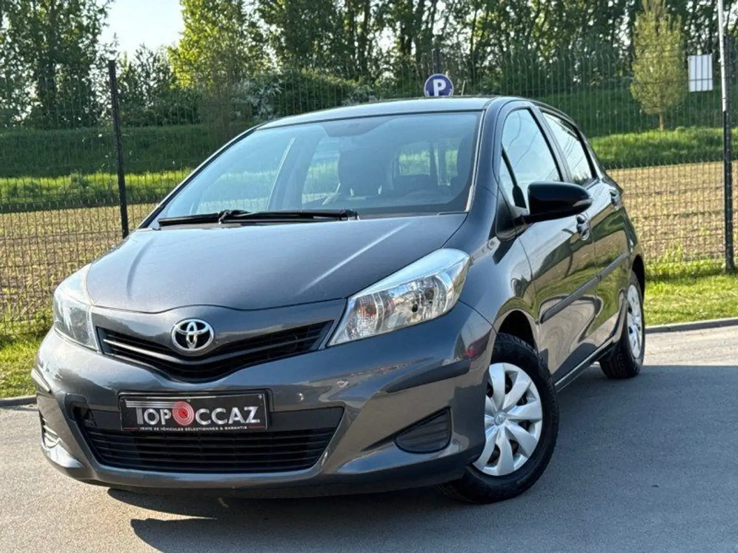 Toyota Yaris 69 VVT-I CONFORT PACK 5P * 122.000KM * 1ERE MAIN * Gris - 1