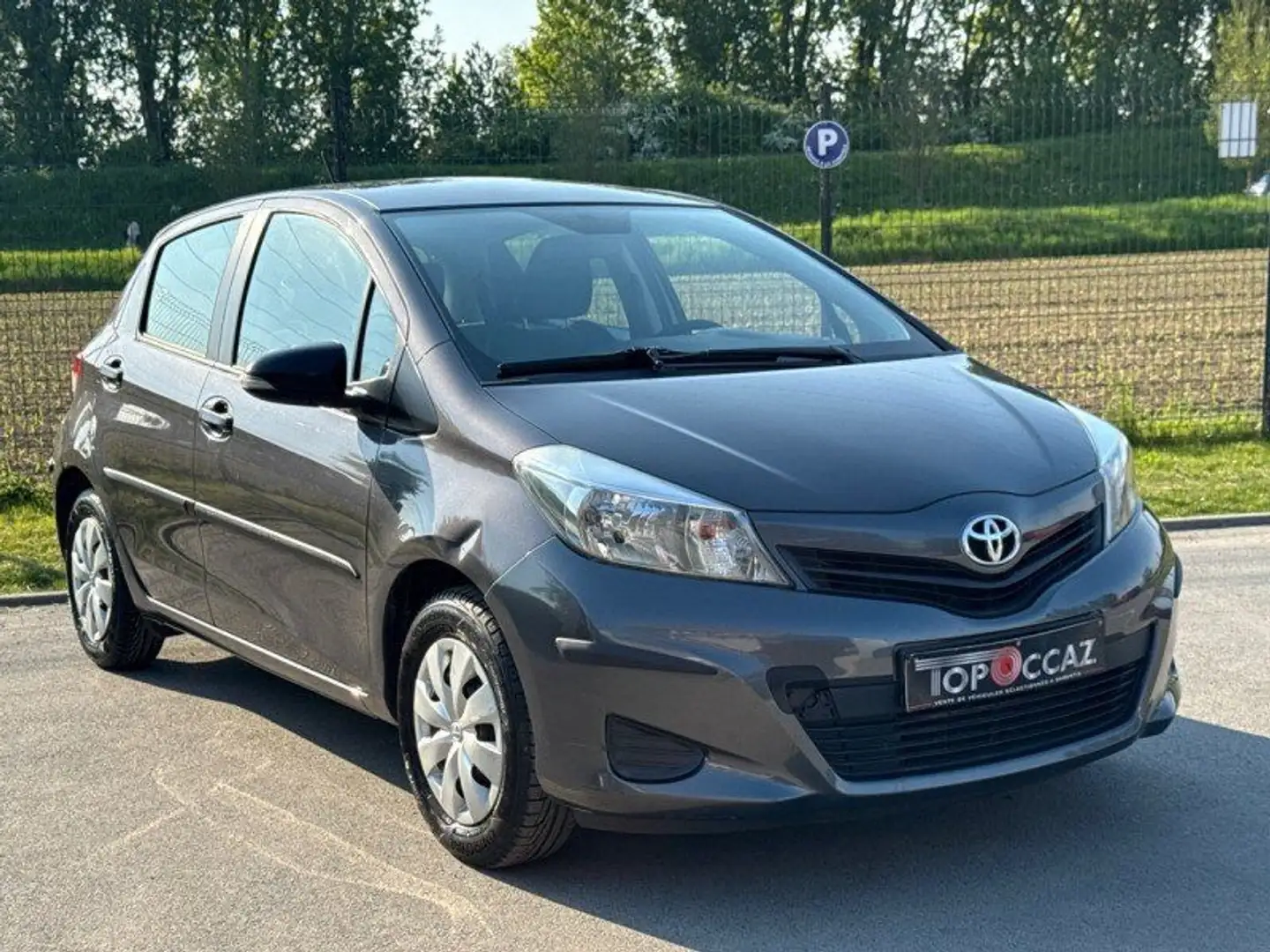 Toyota Yaris 69 VVT-I CONFORT PACK 5P * 122.000KM * 1ERE MAIN * Gris - 2