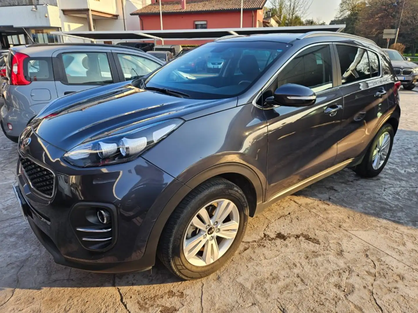 Kia Sportage 1.7 CRDI 2WD Cool Schwarz - 1