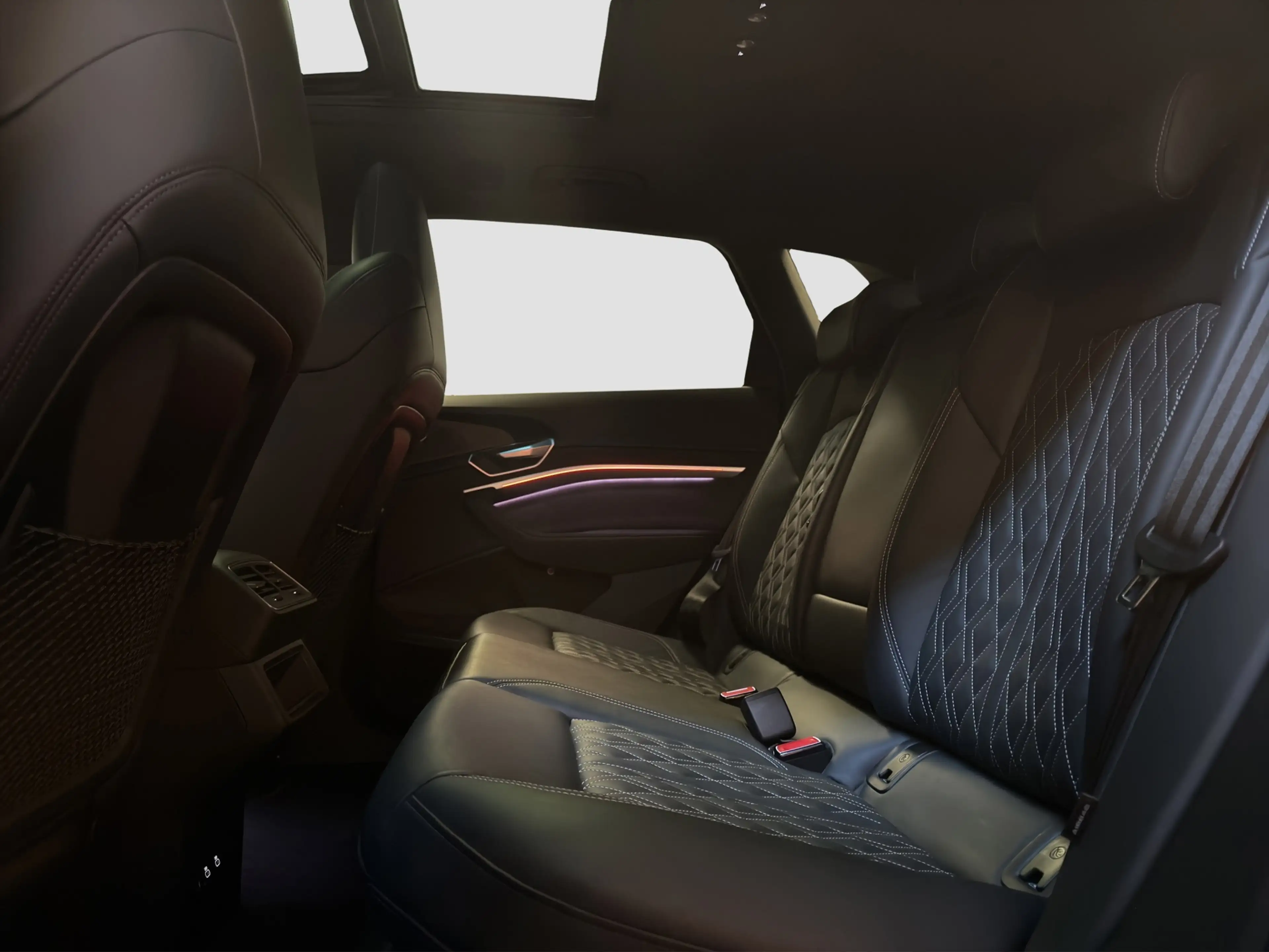 Audi Q8 e-tron 55 quattro S Comp 115 kWh|Pano|B&O|RS Stoelen|360| — photo 10