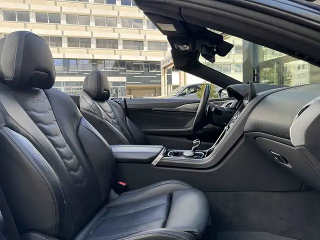 BMW 8 Series view 8