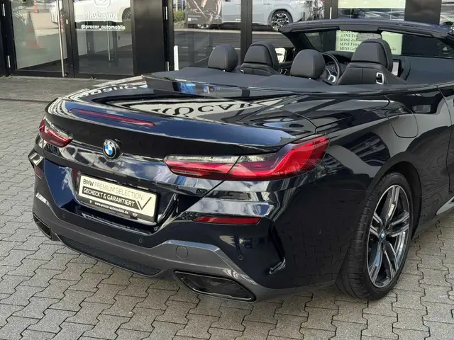 BMW 8 Series view 4