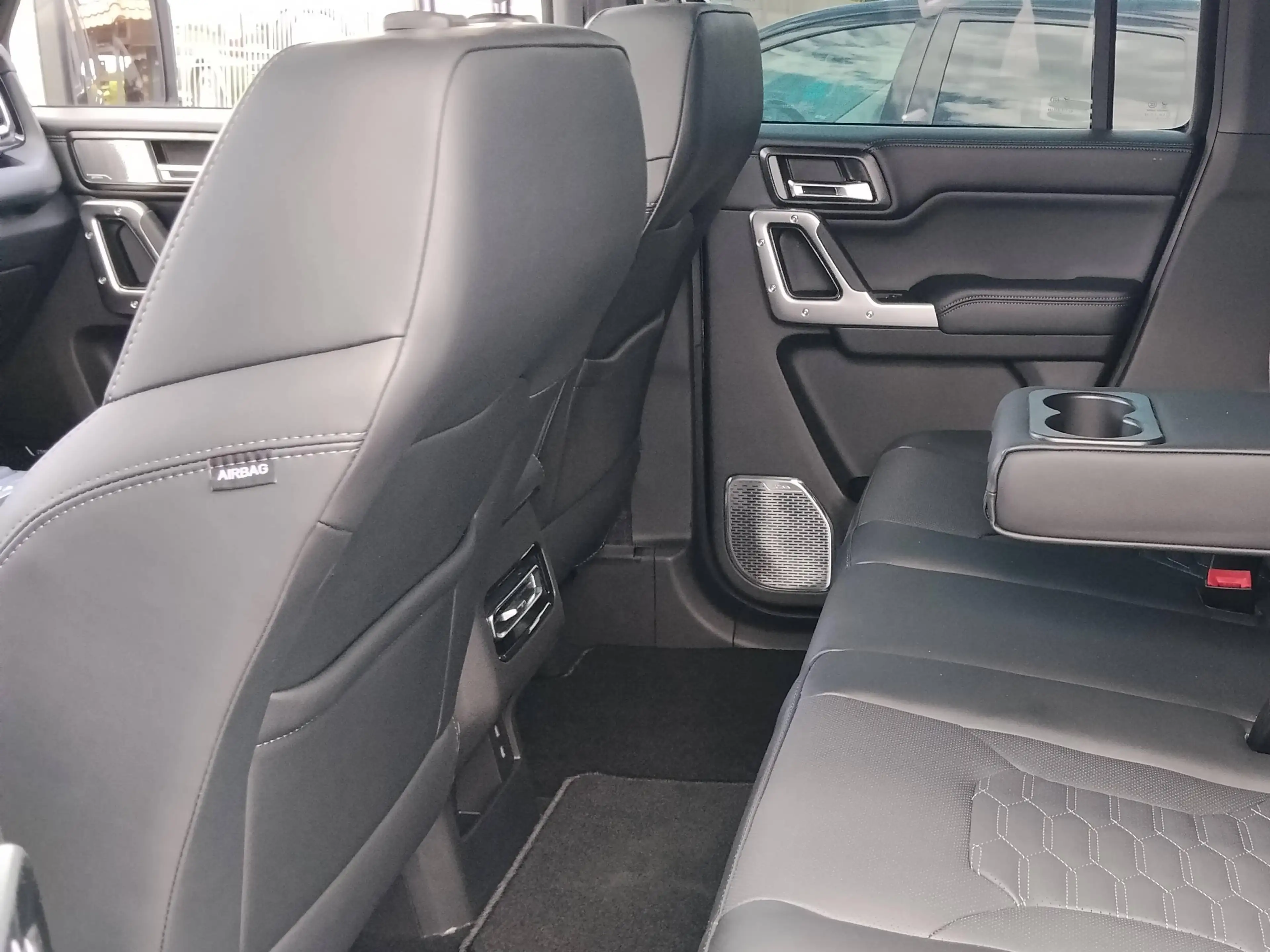 BAW 212 4 WD First Edition Leder,Navi,LED,SD,Panorama View,Winde — photo 13