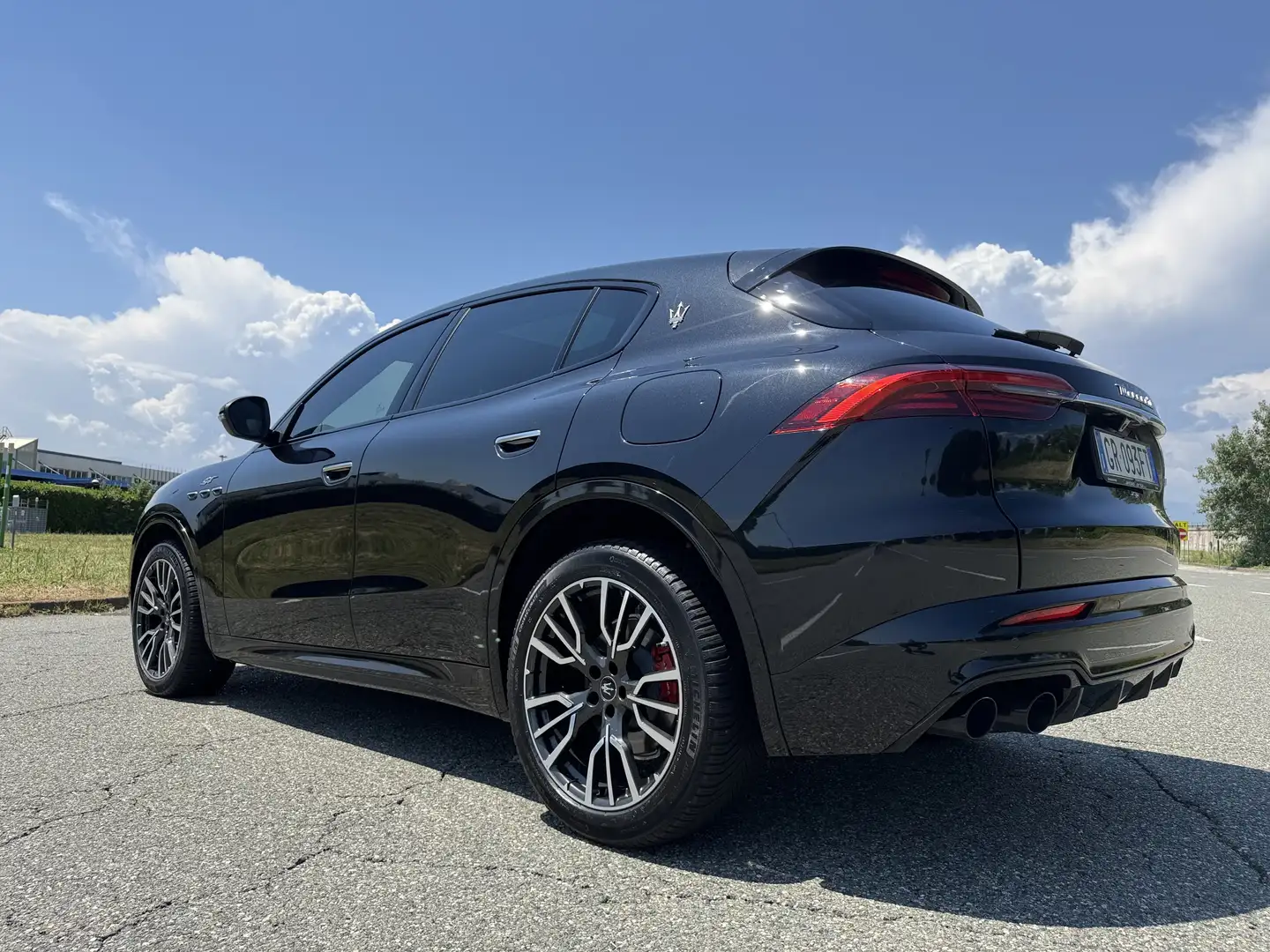 Maserati Grecale 2.0 mhev GT 300cv auto IVA ESPOSTA TETTO Panorama Nero - 2