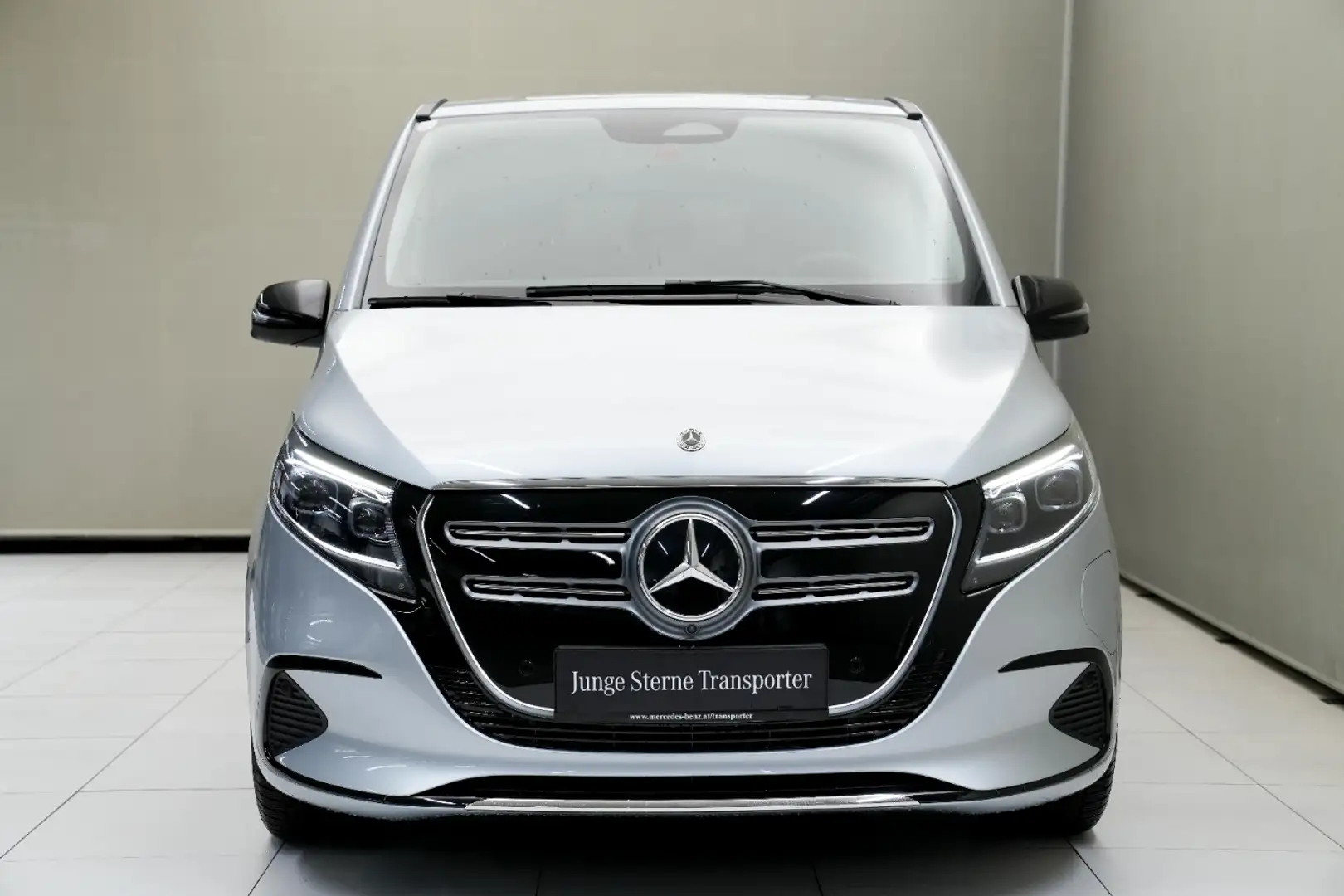 Mercedes-Benz EQV 300 AVANTGARDE Lang LM LED Bel.Sitz KlimaA Silber - 2