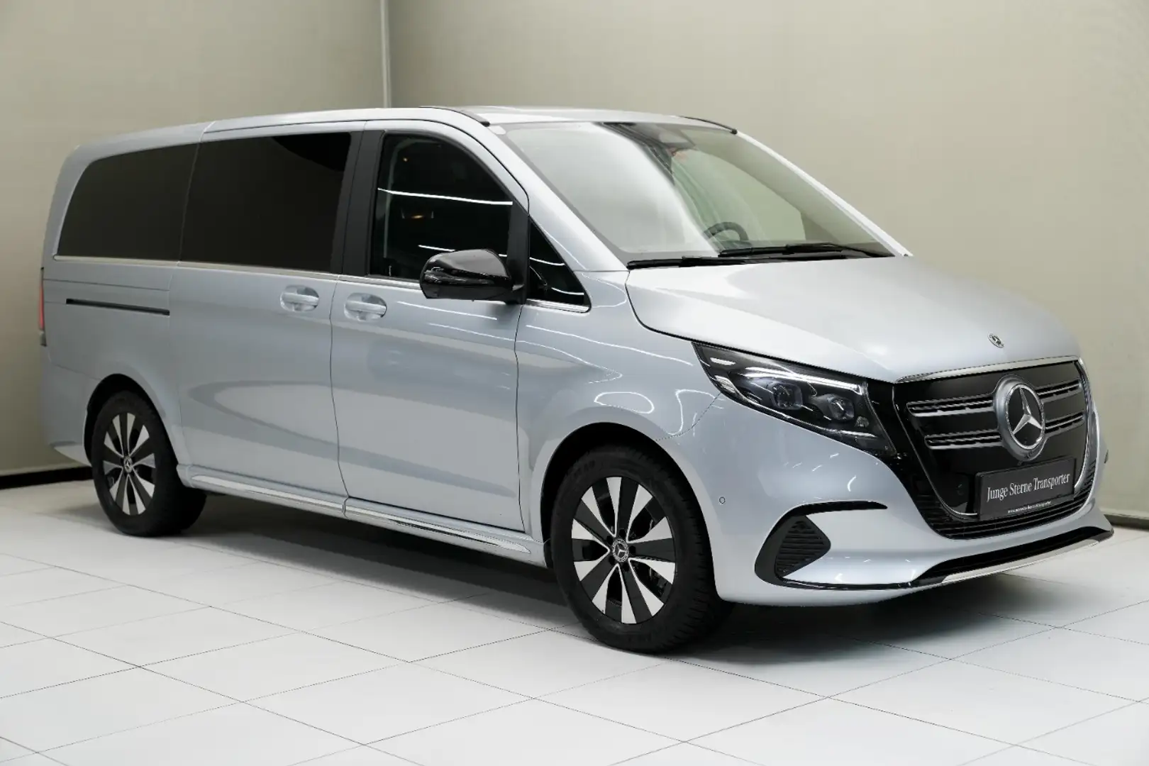 Mercedes-Benz EQV 300 AVANTGARDE Lang LM LED Bel.Sitz KlimaA Silber - 1
