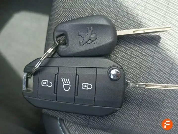 Peugeot 2008 2022, foto 28