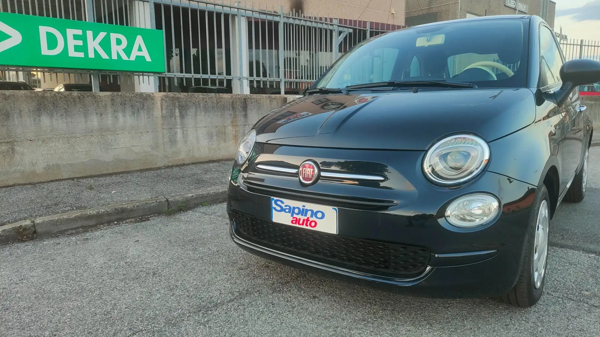 Fiat 500 1.0 Hybrid Zwart - 1