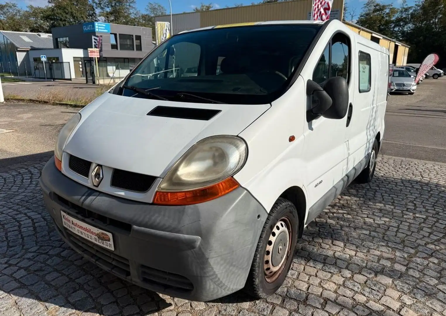 Renault Trafic II L1H1 1200kg 1.9 dCi Fourgon court 82 cv138500 km Weiß - 1