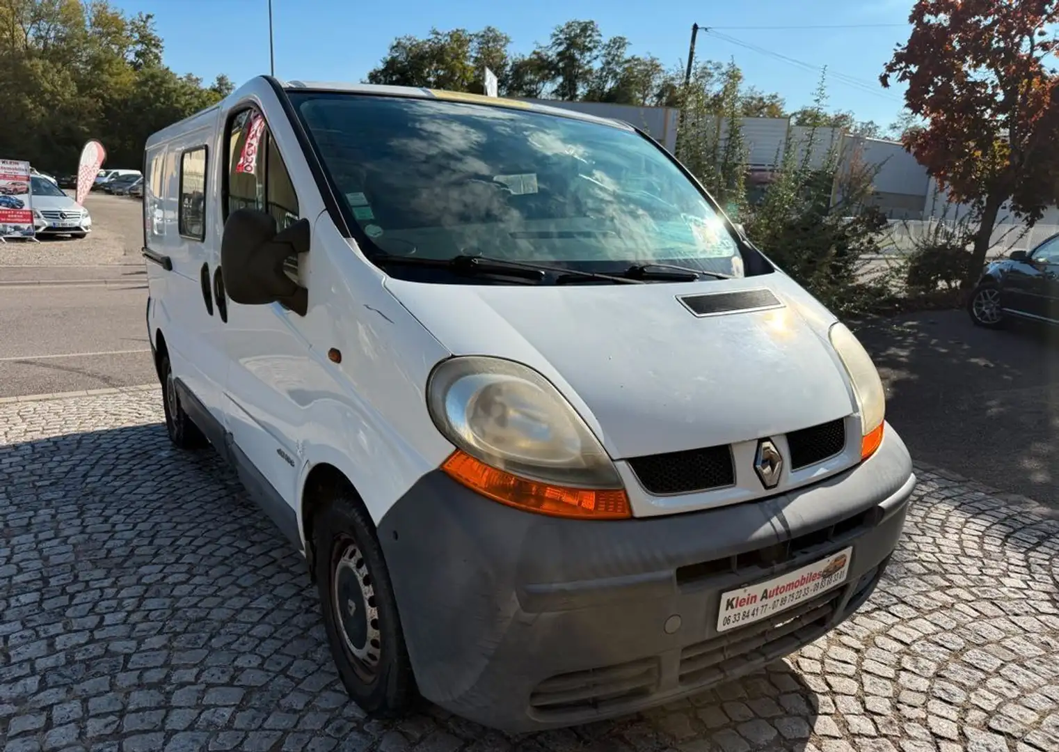 Renault Trafic II L1H1 1200kg 1.9 dCi Fourgon court 82 cv138500 km Weiß - 2