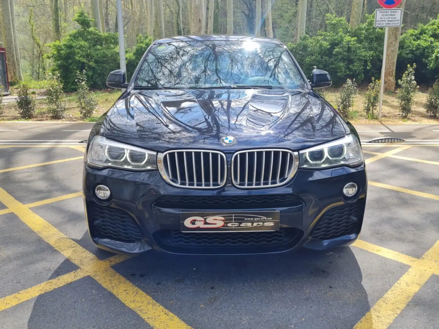 BMW X4 xDrive 30dA Schwarz - 2
