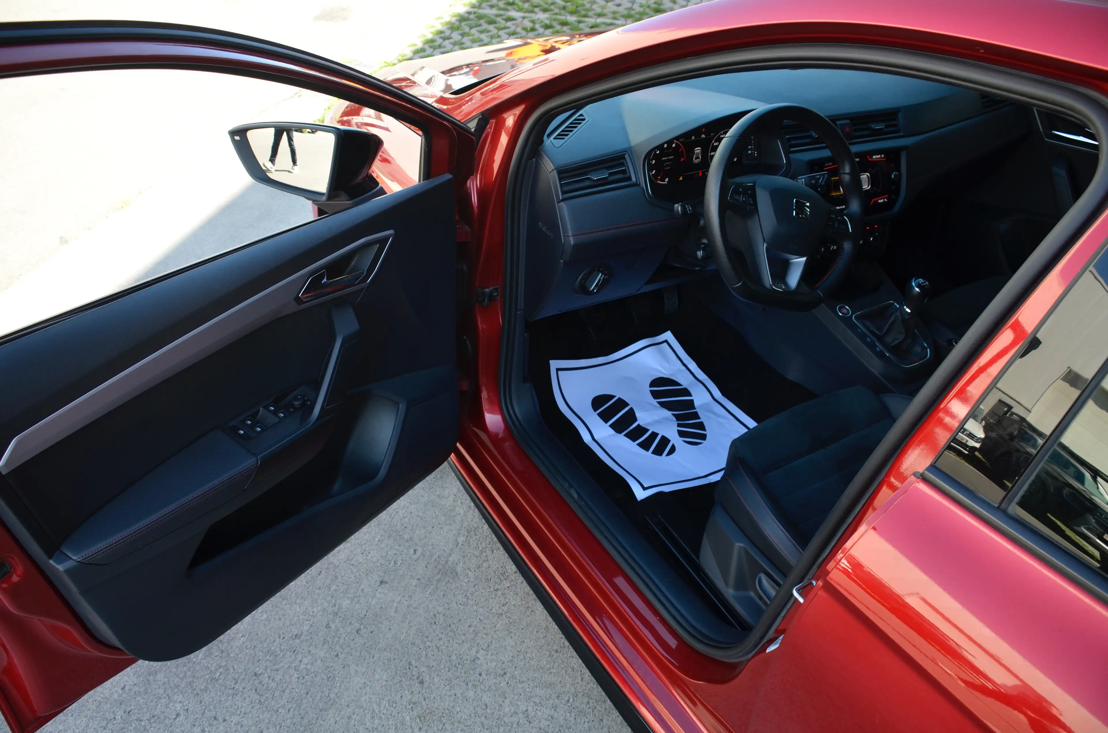 SEAT Ibiza Ibiza 1.0 TSI FR Limited — photo 10