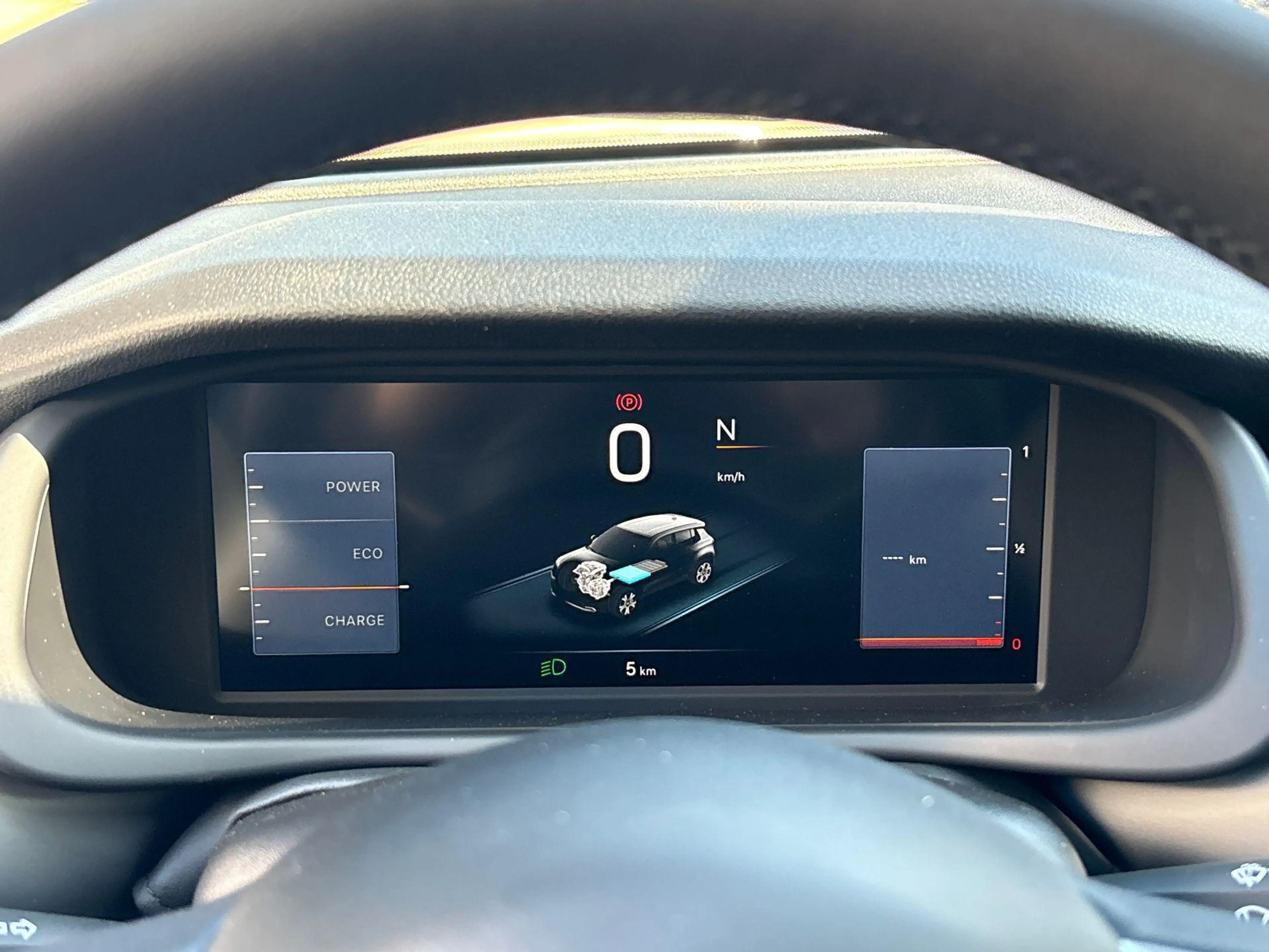 Jeep Avenger 1.2 e-Hybrid Black Edition | Camera | Apple Carpla — photo 11