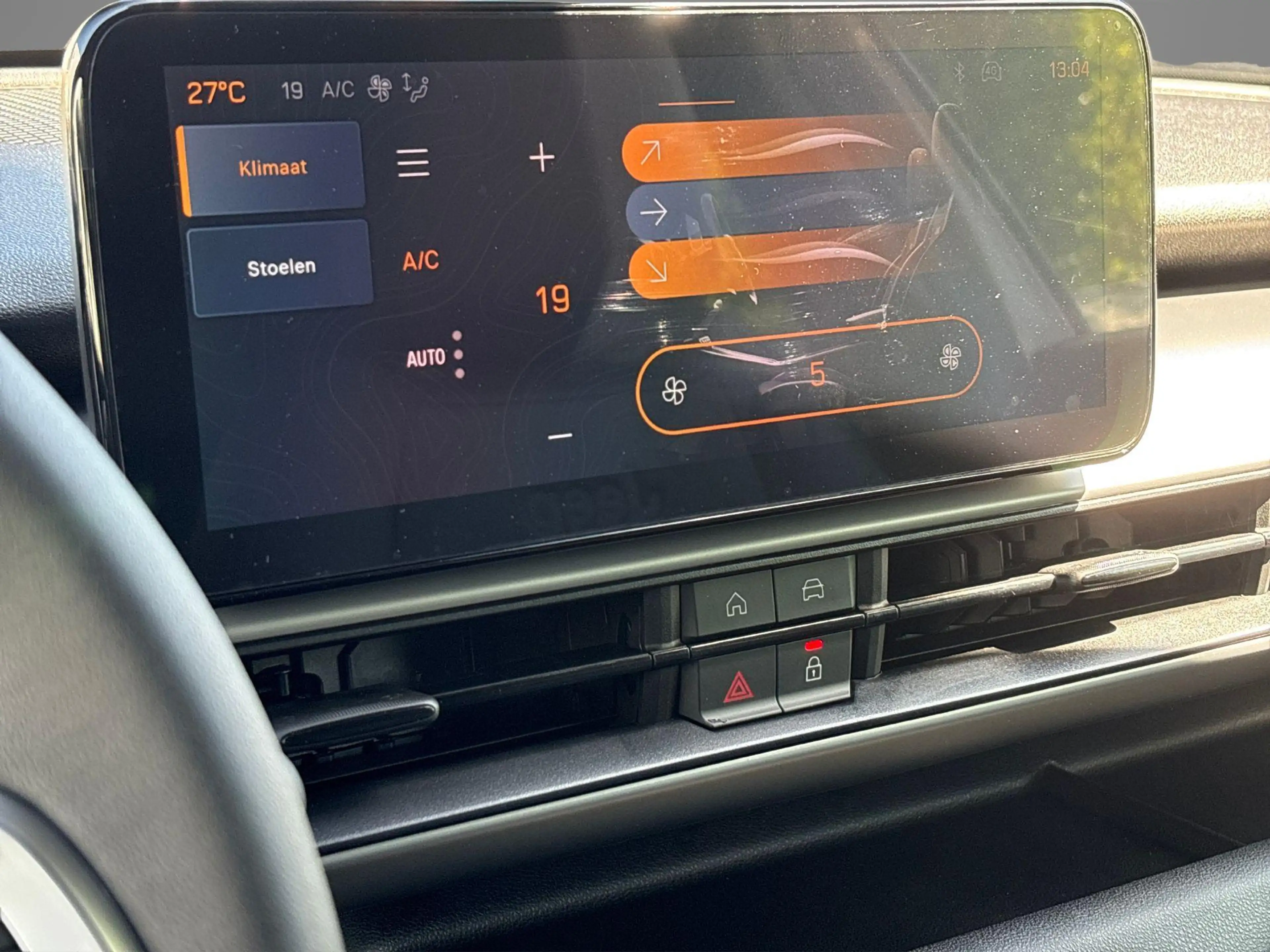 Jeep Avenger 1.2 e-Hybrid Black Edition | Camera | Apple Carpla — photo 15