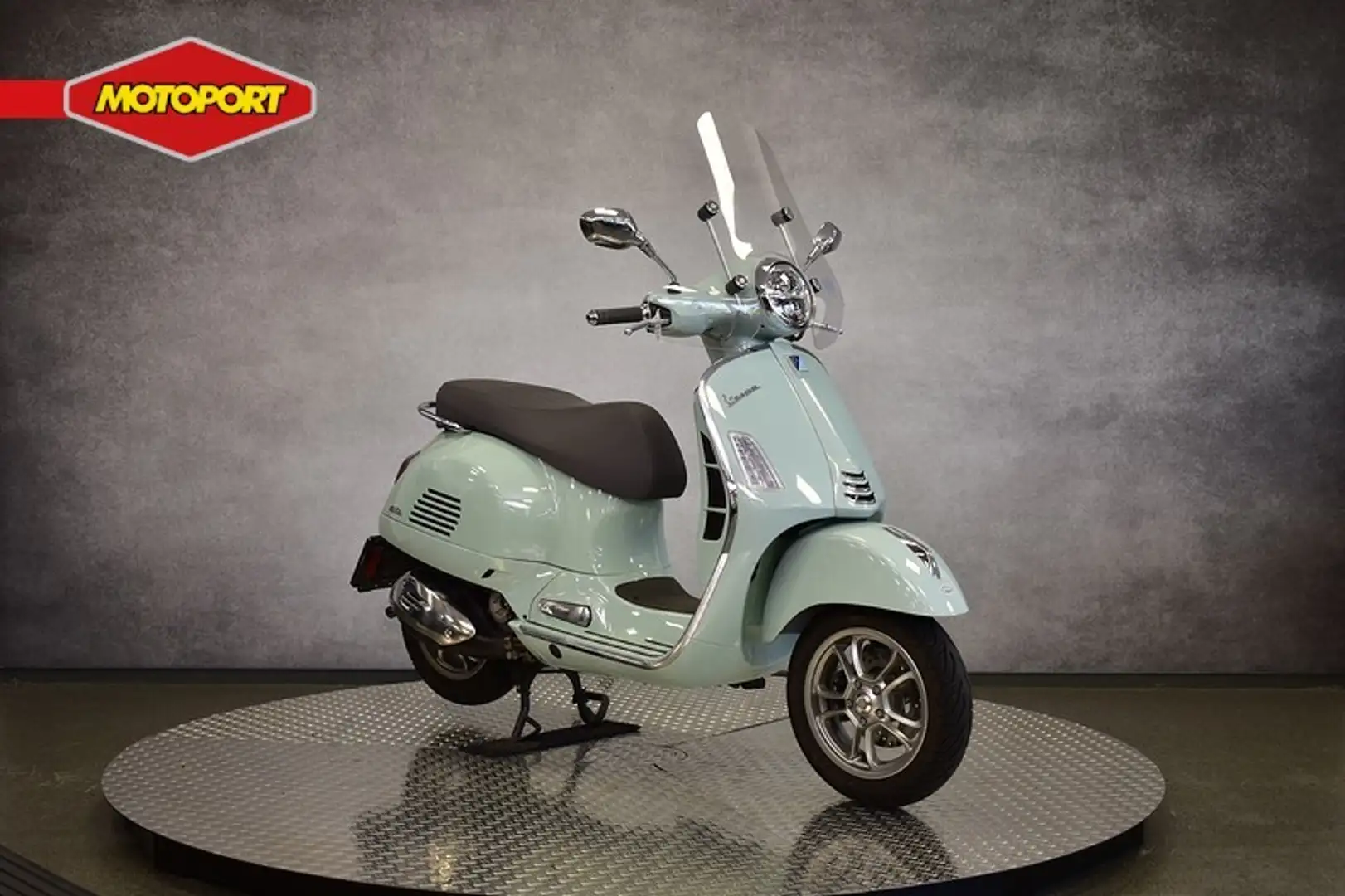 Vespa GTS 300 Wit - 2