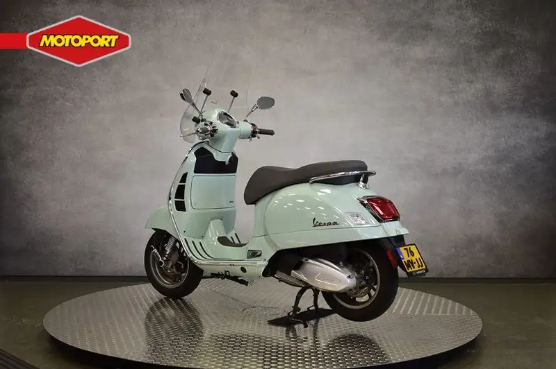 Vespa GTS 300 - foto 6