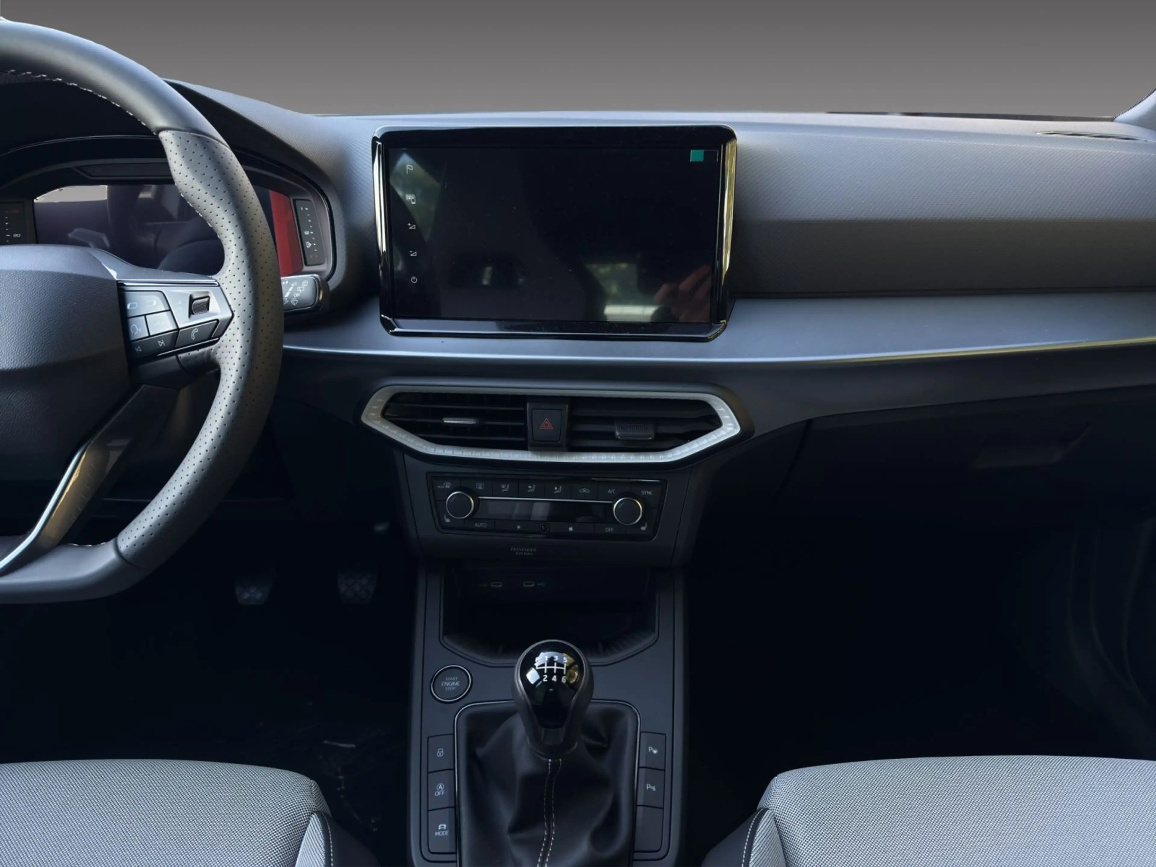 SEAT Arona FR 1.0TSI LED Soundystem — photo 15