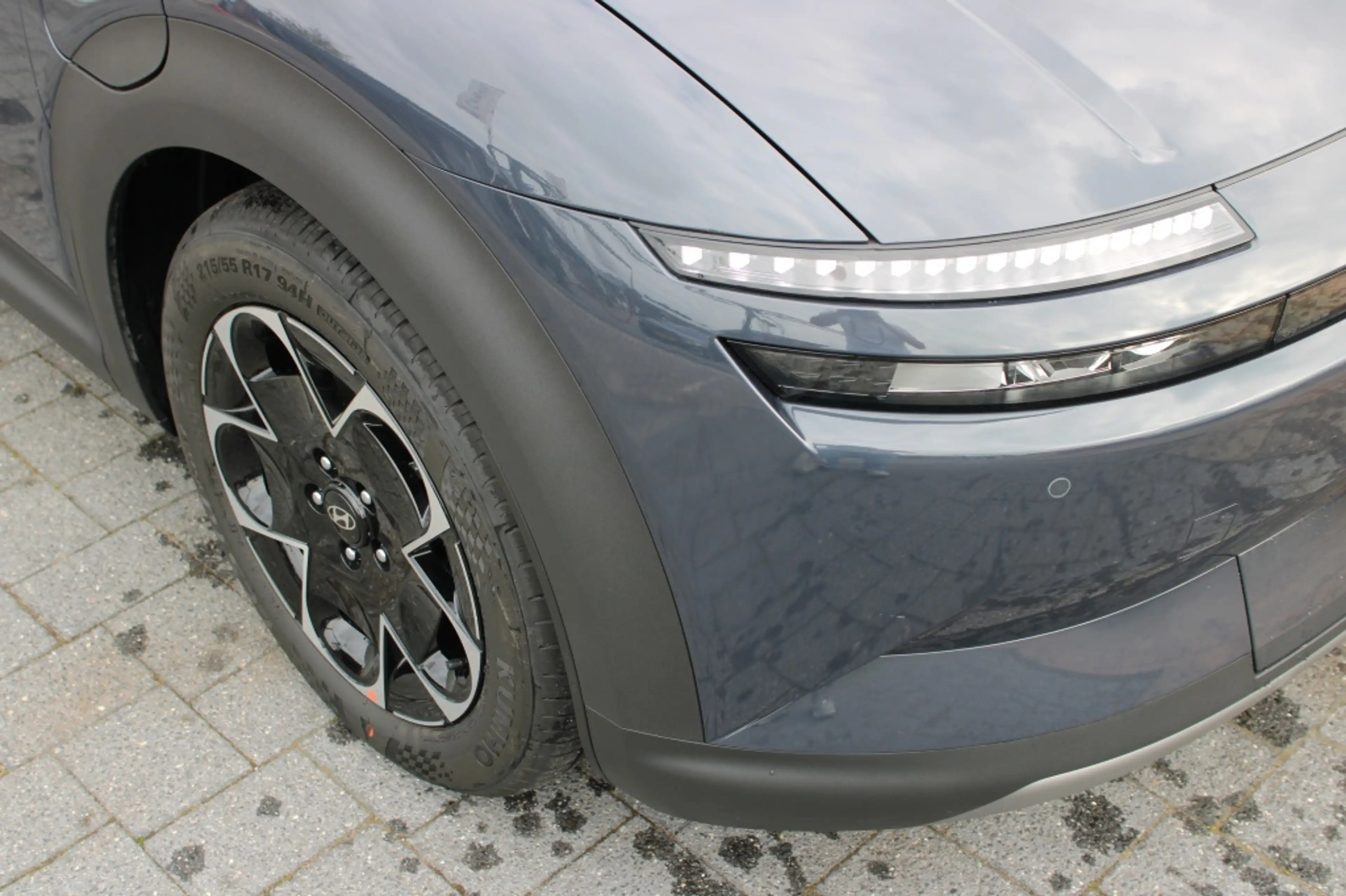 Hyundai IONIQ 3 Vision 61 kWh | PLEOS Connect | Warmtepomp | Groot — photo 13