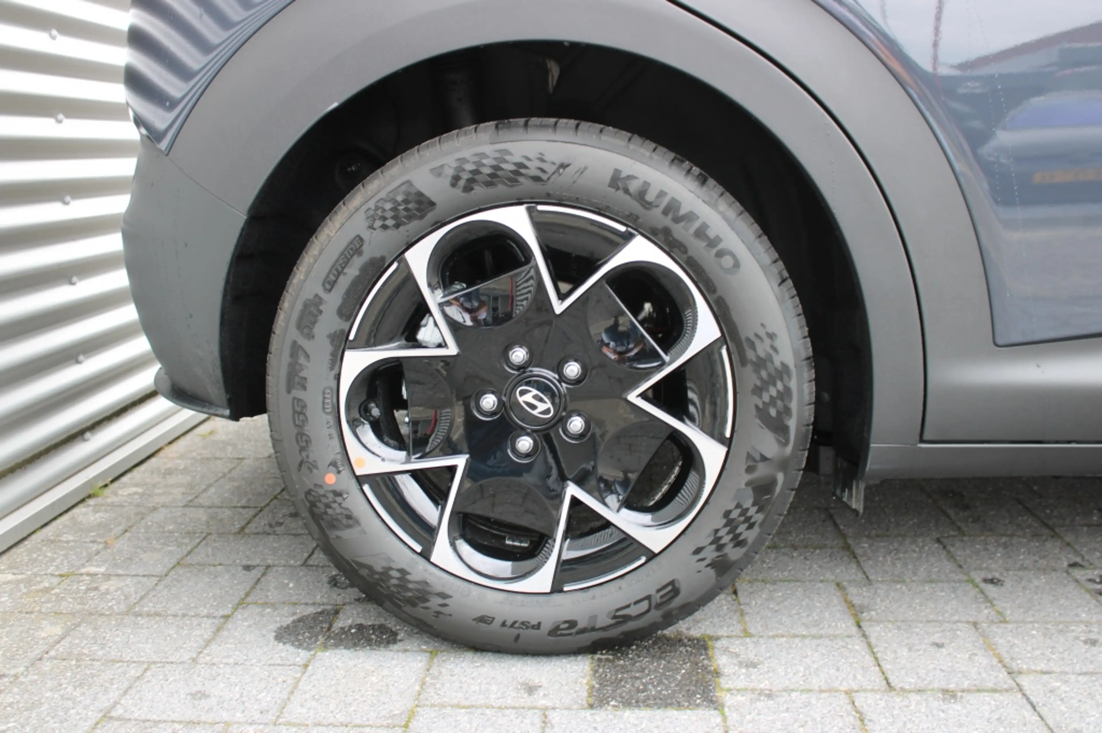 Hyundai IONIQ 3 Vision 61 kWh | PLEOS Connect | Warmtepomp | Groot — photo 15
