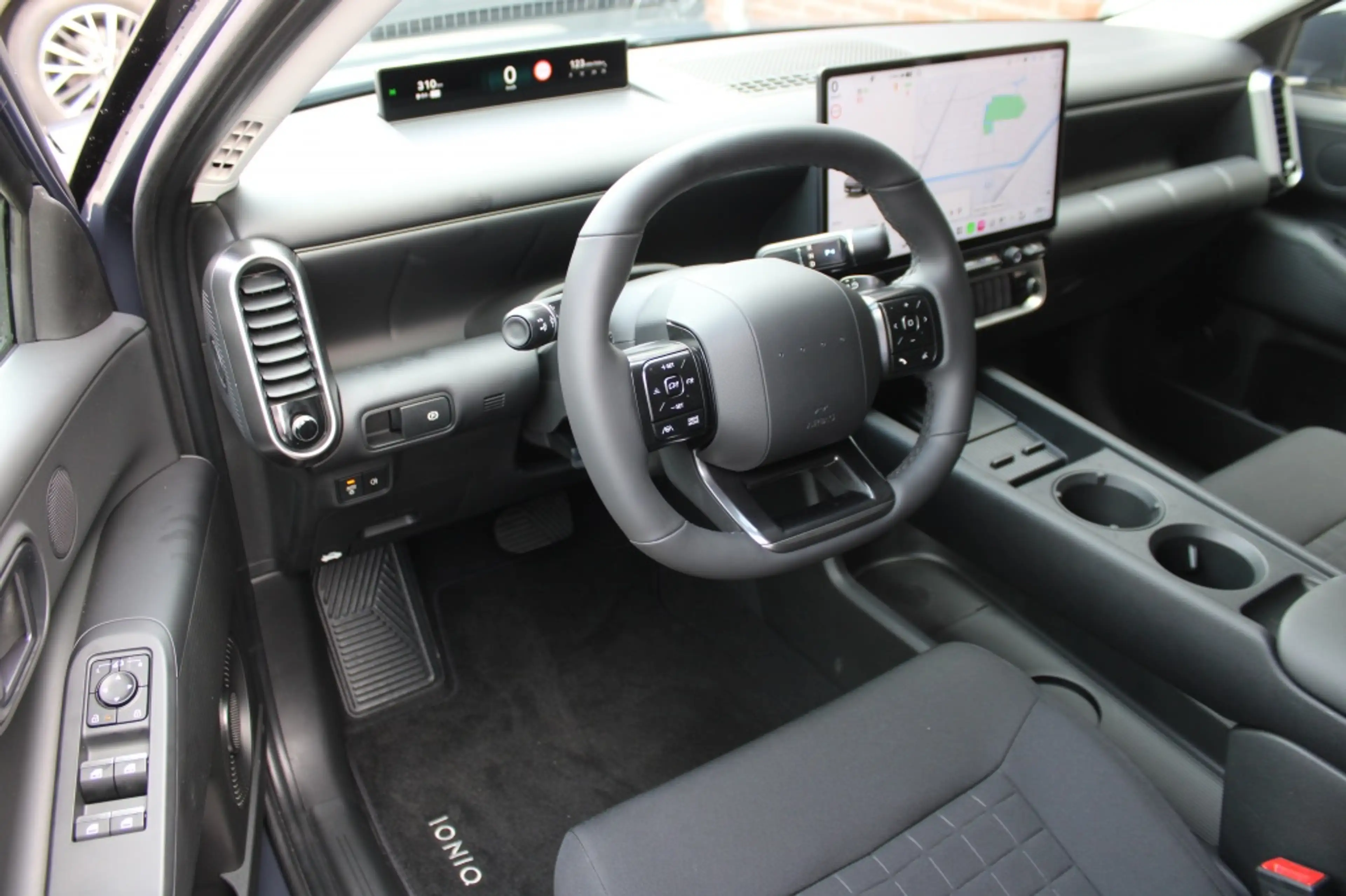 Hyundai IONIQ 3 Vision 61 kWh | PLEOS Connect | Warmtepomp | Groot — photo 6