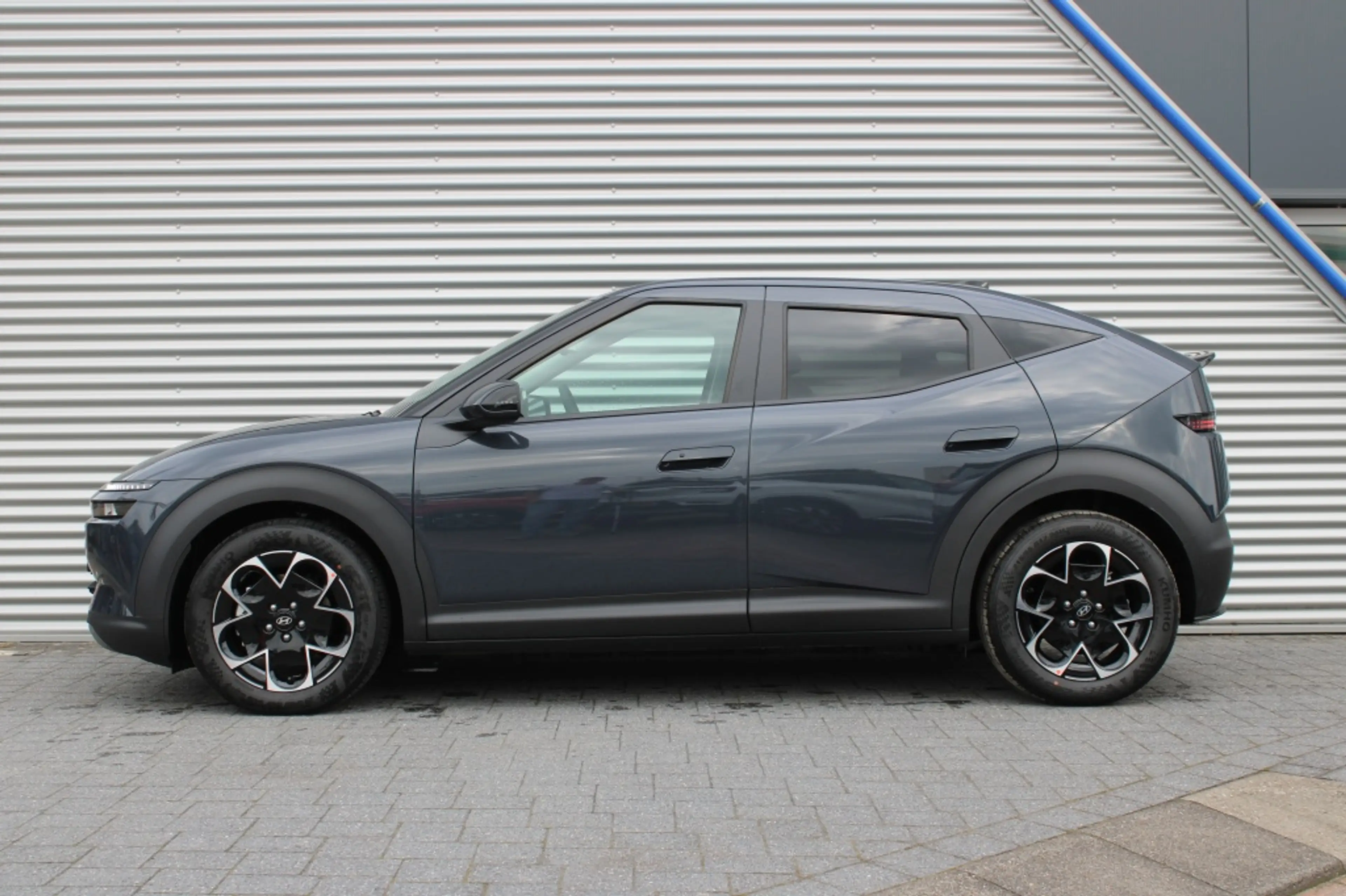 Hyundai IONIQ 3 Vision 61 kWh | PLEOS Connect | Warmtepomp | Groot — photo 5