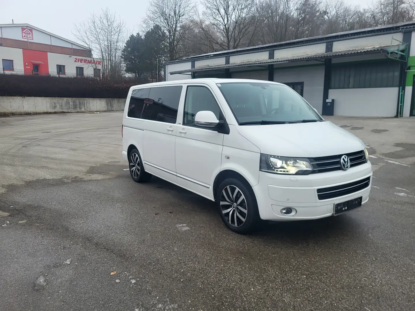 Volkswagen T5 Multivan Multivan Generation 2,0 BMT BiTDI 4motion DSG Weiß - 1