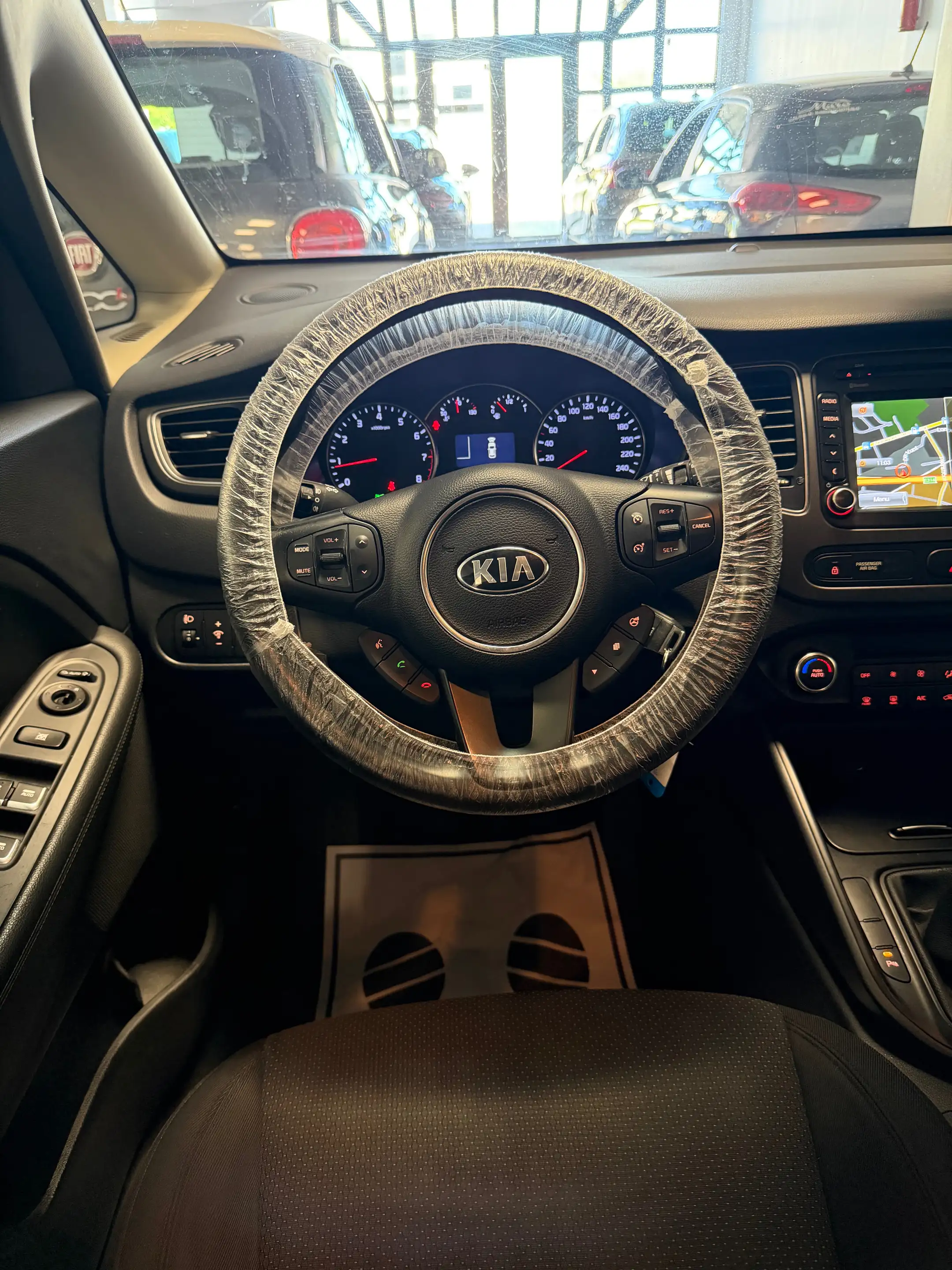 Kia Carens 1.6i Fusion 1 jaar garantie — photo 10