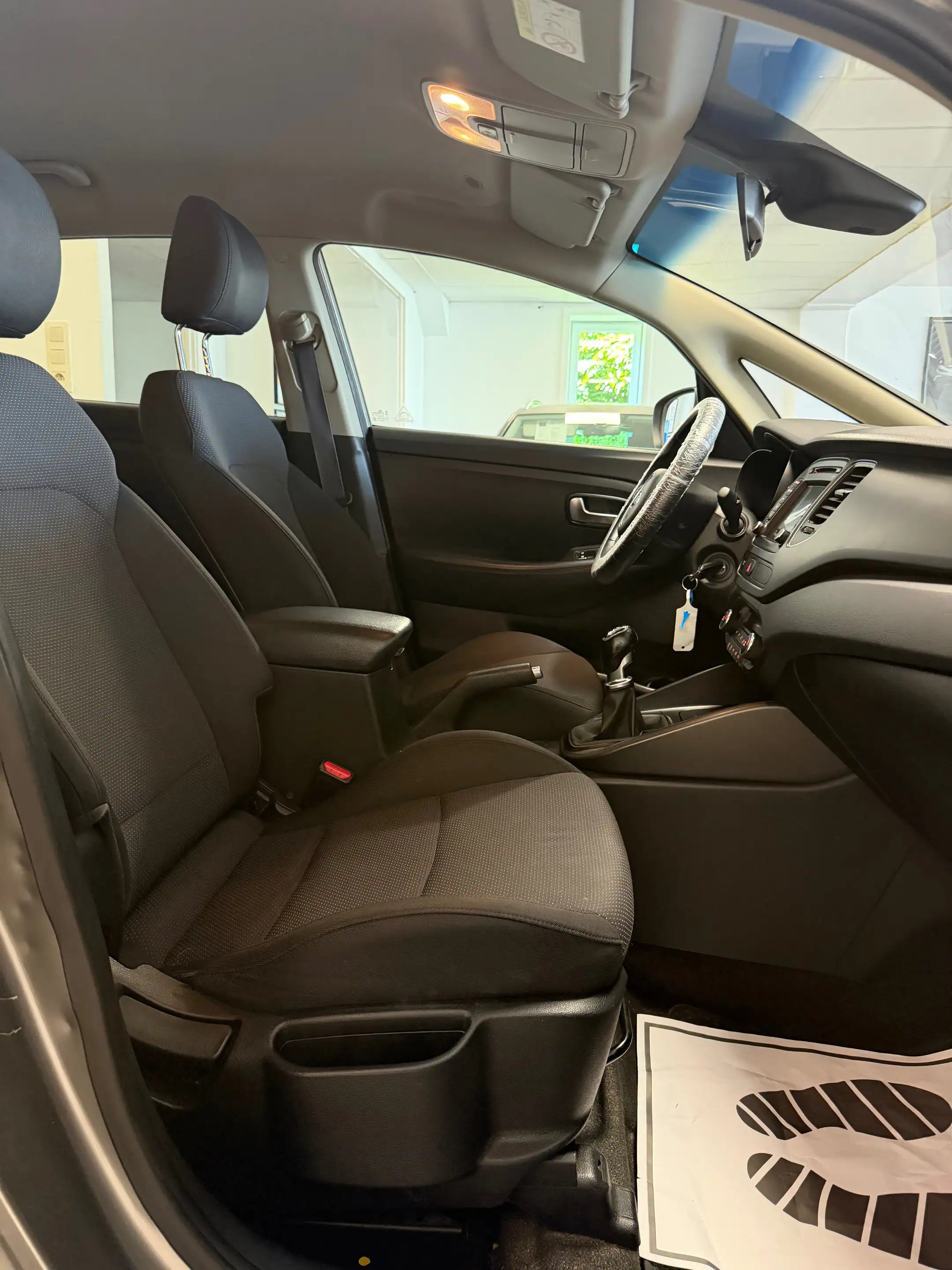 Kia Carens 1.6i Fusion 1 jaar garantie — photo 7