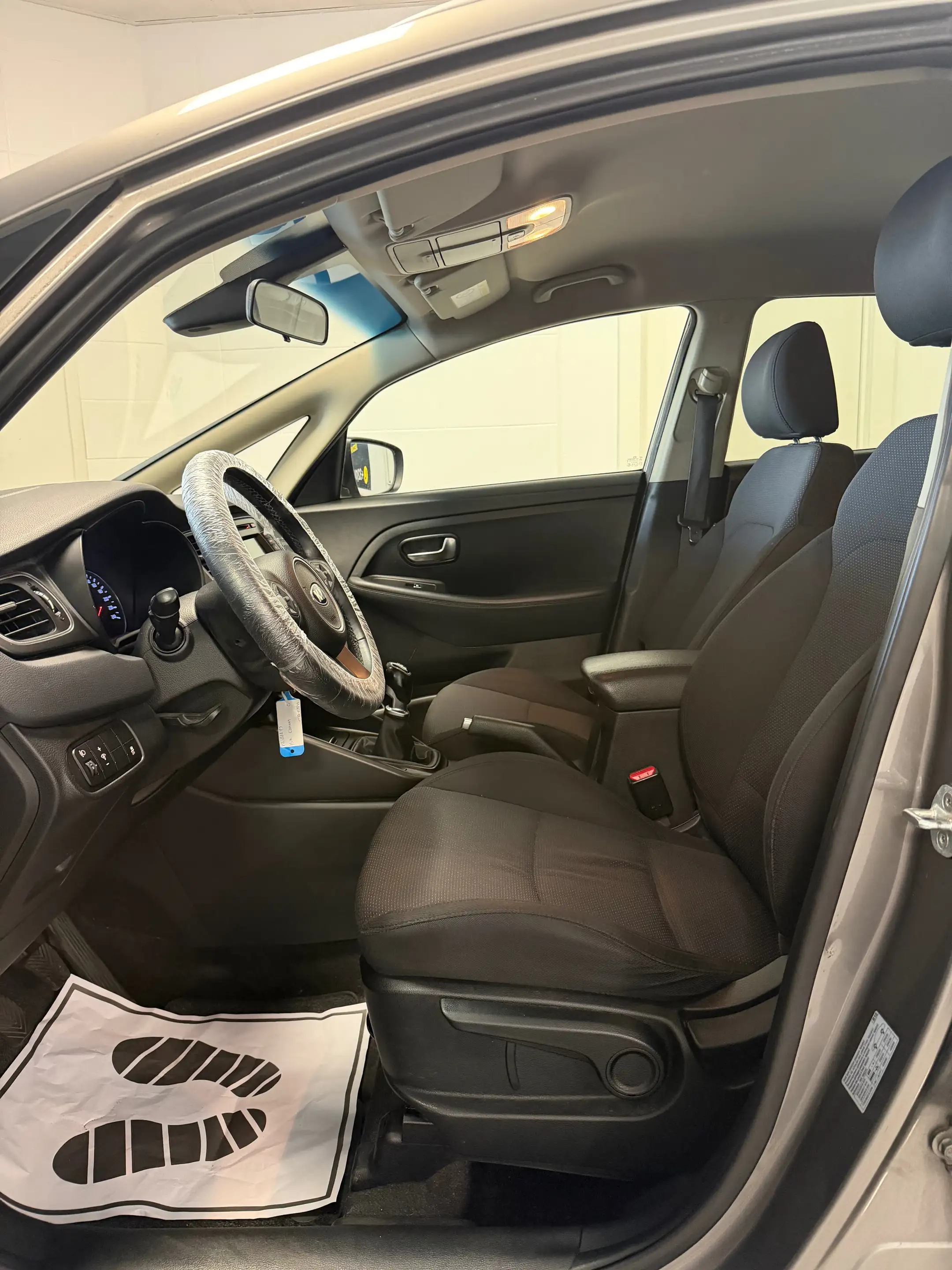 Kia Carens 1.6i Fusion 1 jaar garantie — photo 6