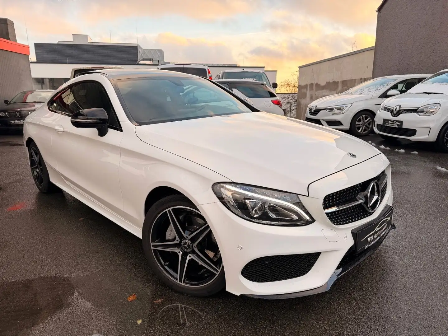 Mercedes-Benz C 180 C Coupe*AMG LINE*PANO*KAM*NIGHT PAKET Blanco - 2