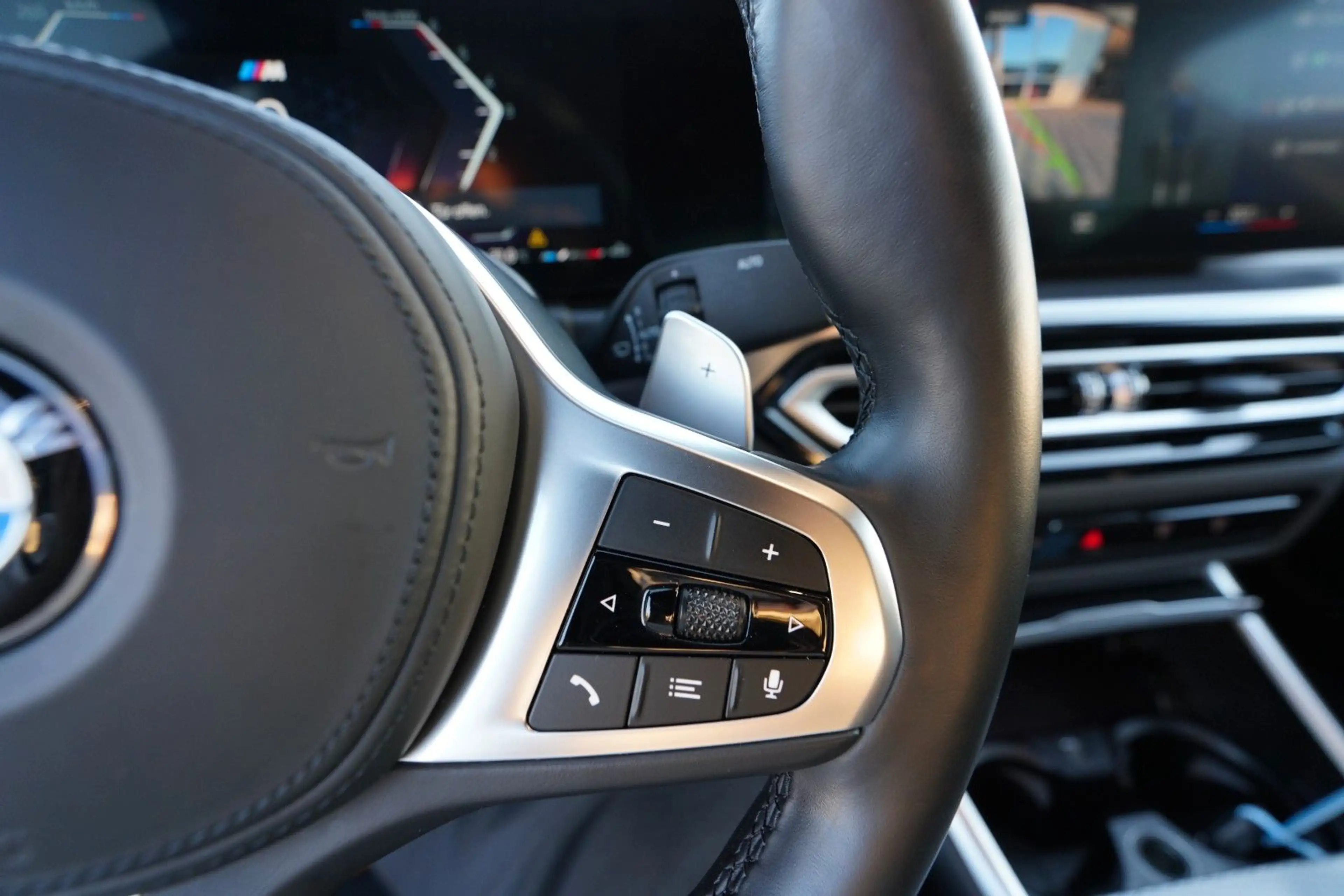 BMW 330 d*M Sport*1.Hand*Kamera*H&K*Memory*HUD*ACC — photo 12