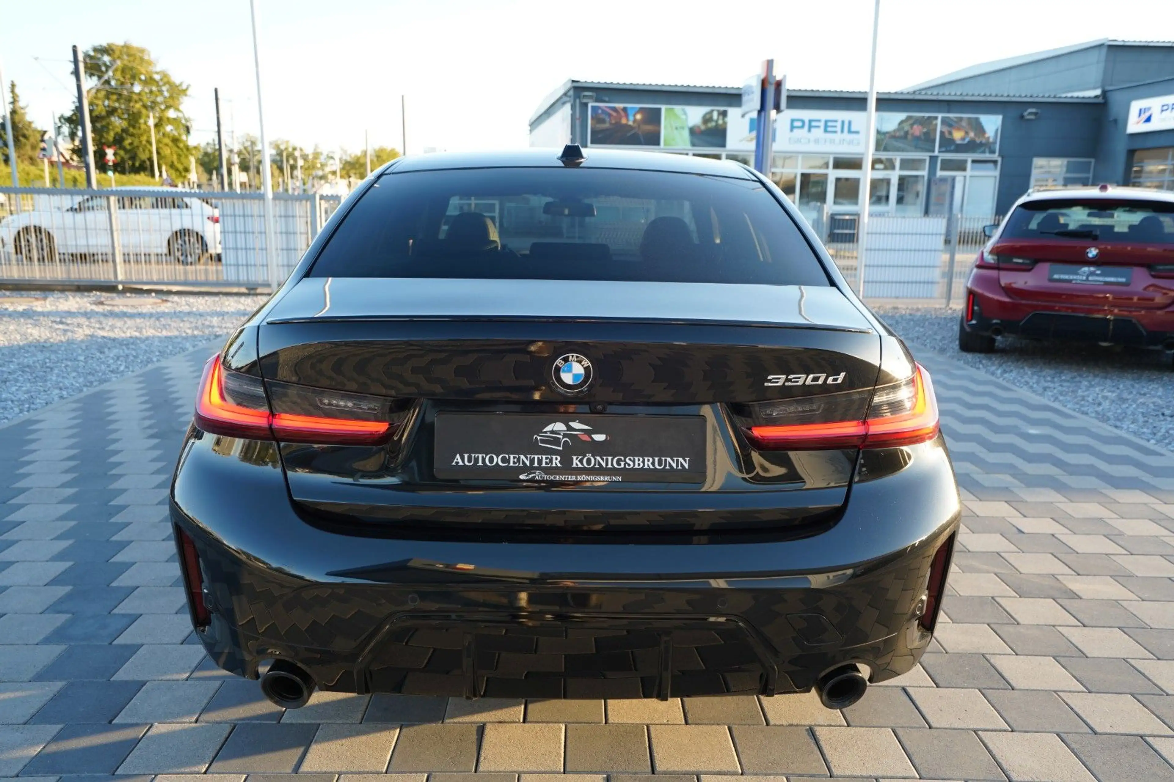 BMW 330 d*M Sport*1.Hand*Kamera*H&K*Memory*HUD*ACC — photo 6