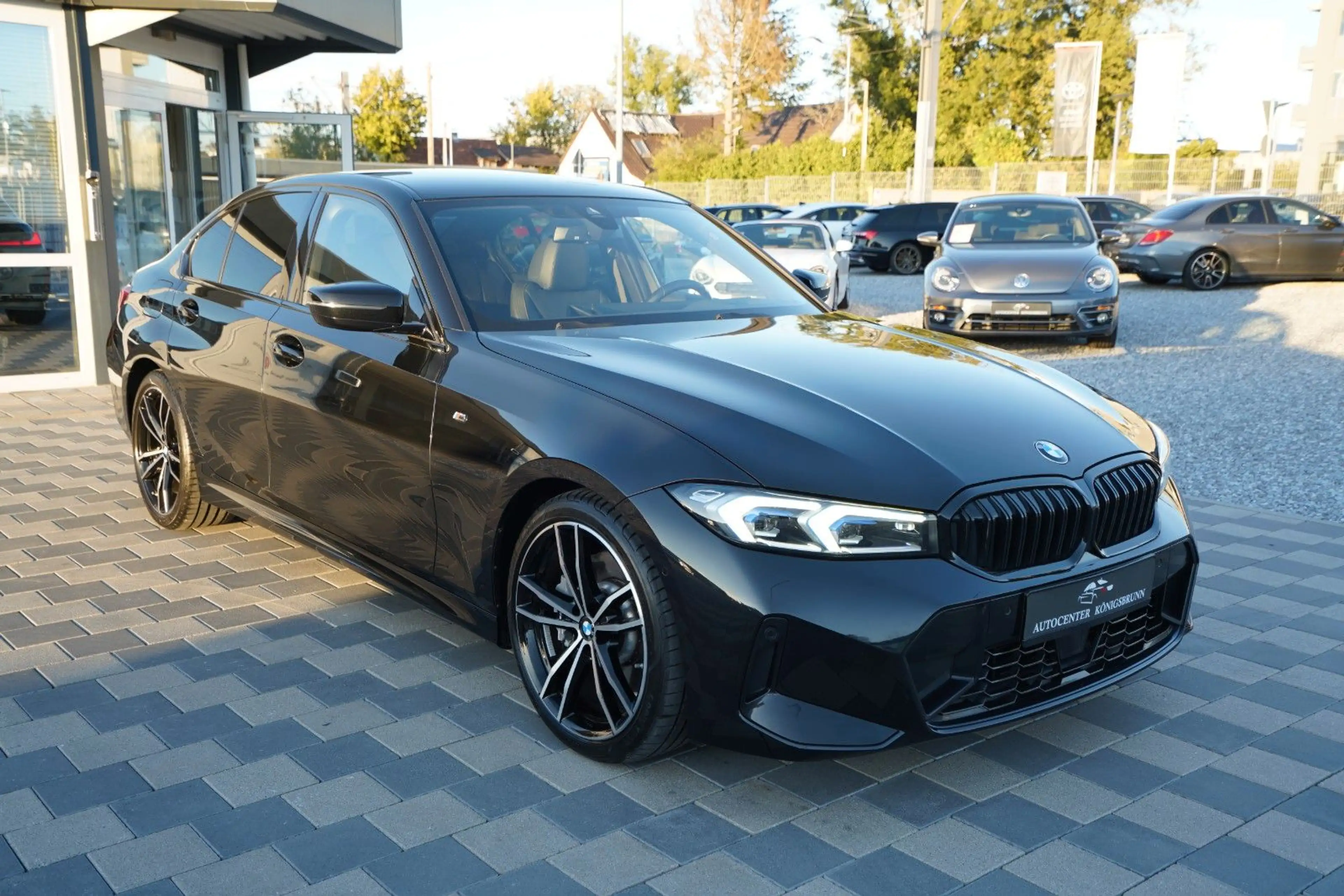 BMW 330 d*M Sport*1.Hand*Kamera*H&K*Memory*HUD*ACC — photo 3