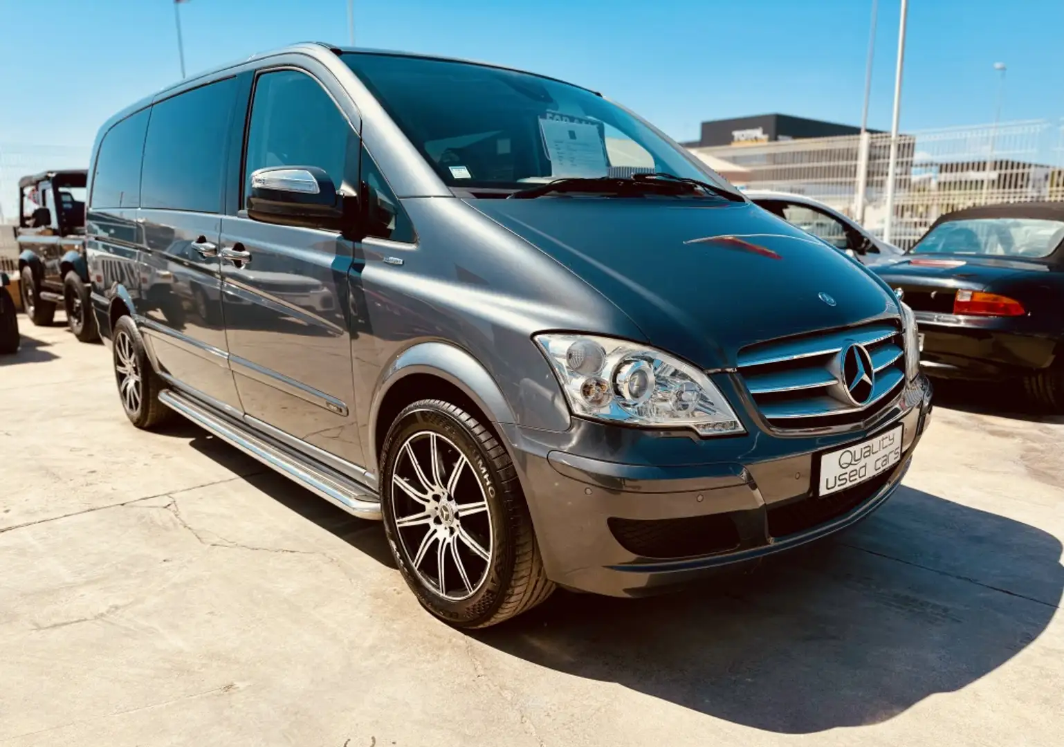 Mercedes-Benz Viano 2.2CDI Ambiente Compacto 4M Aut. - 1