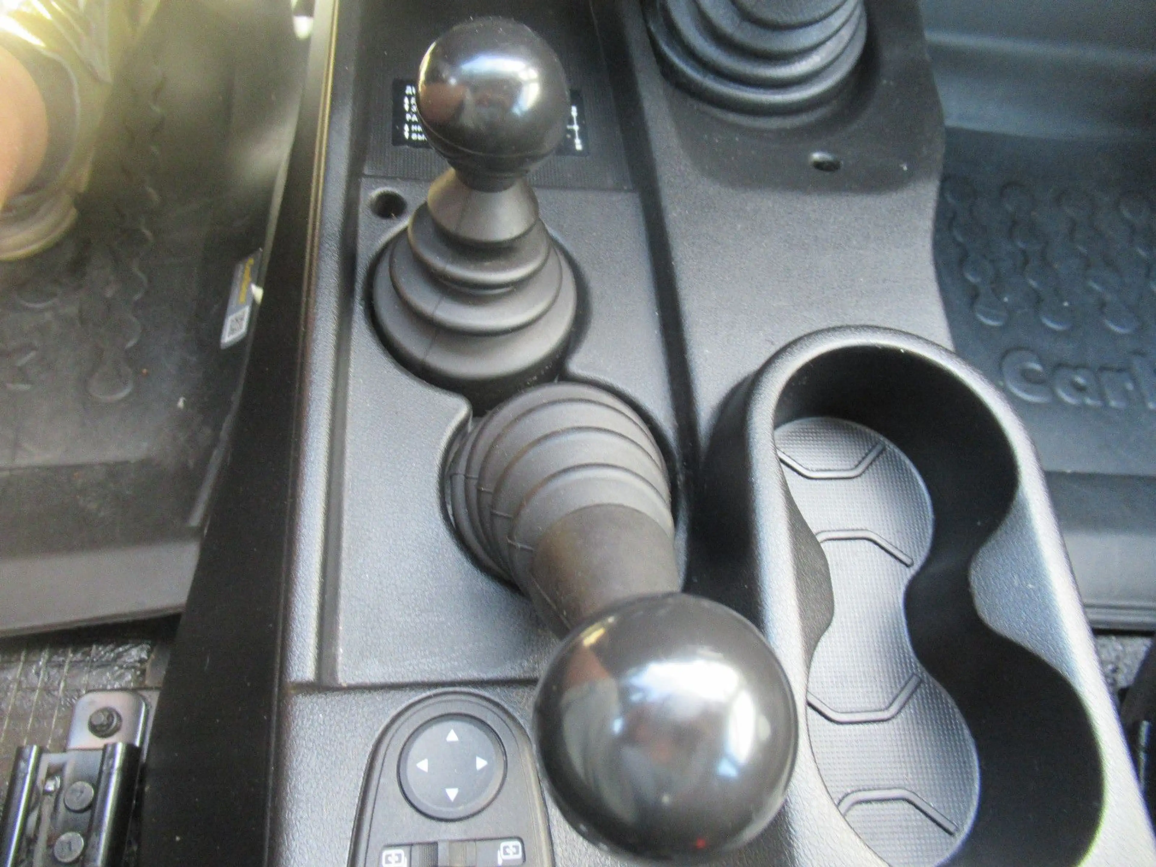 Lada Niva URBAN 4x4 KLIMA SHZG RADIO BLACK EDITION — photo 14
