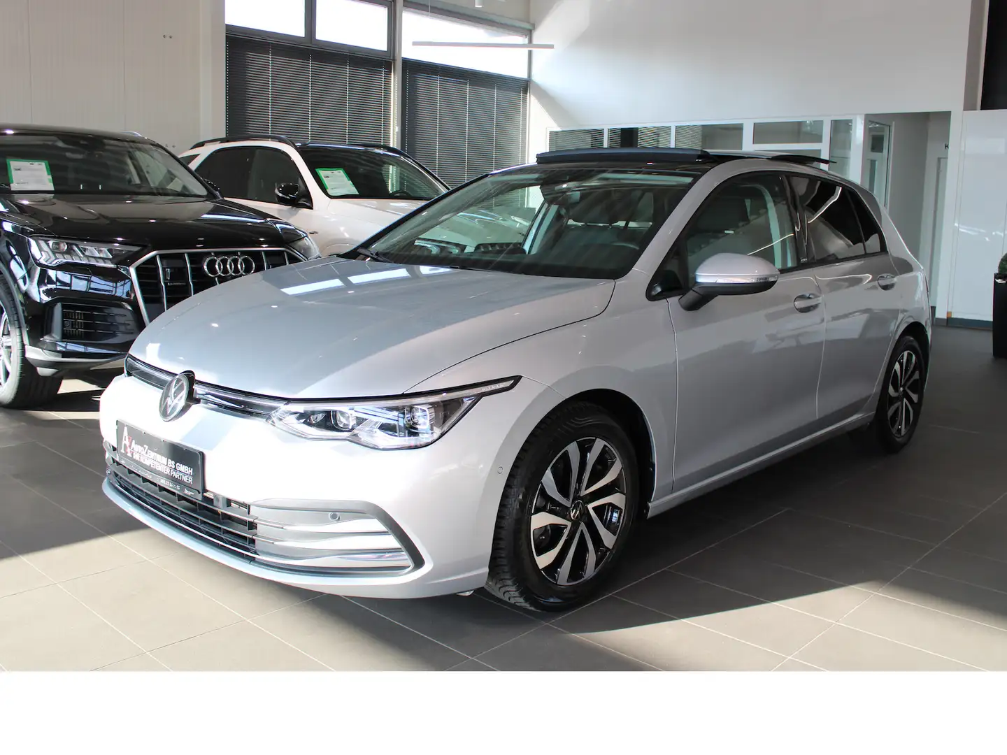 Volkswagen Golf 1.5 eTSI IQ Drive* LED*VIRT*PANO*CAM*DSG* Silber - 1