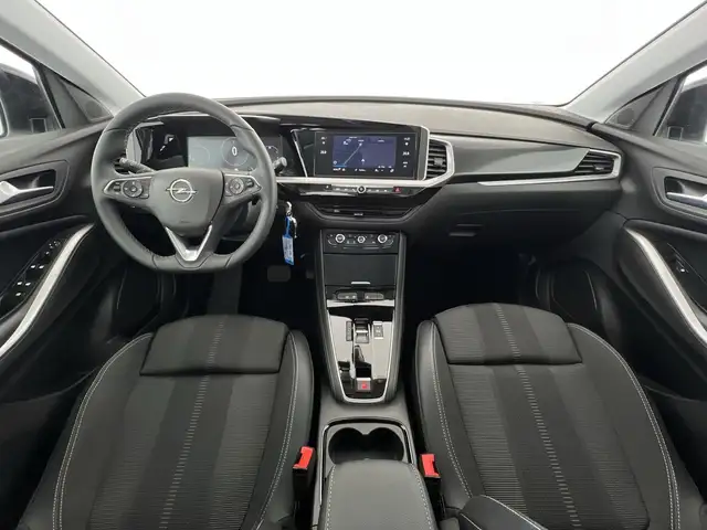 Opel Grandland view 6