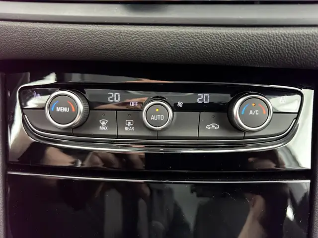Opel Grandland view 12