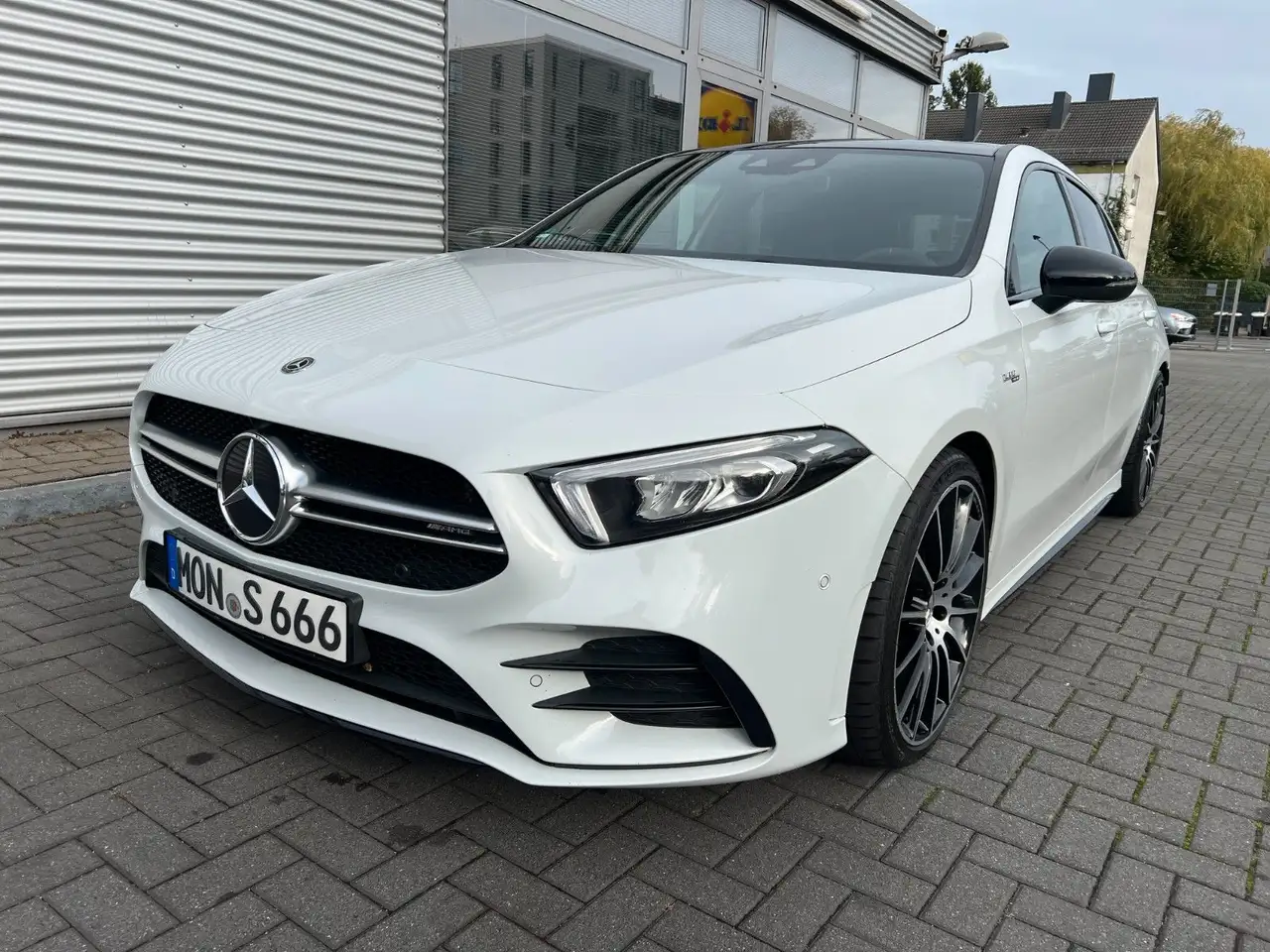 Mercedes-Benz A 35 AMG