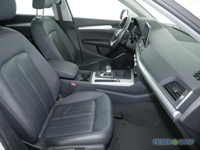 Audi Q5 view 6