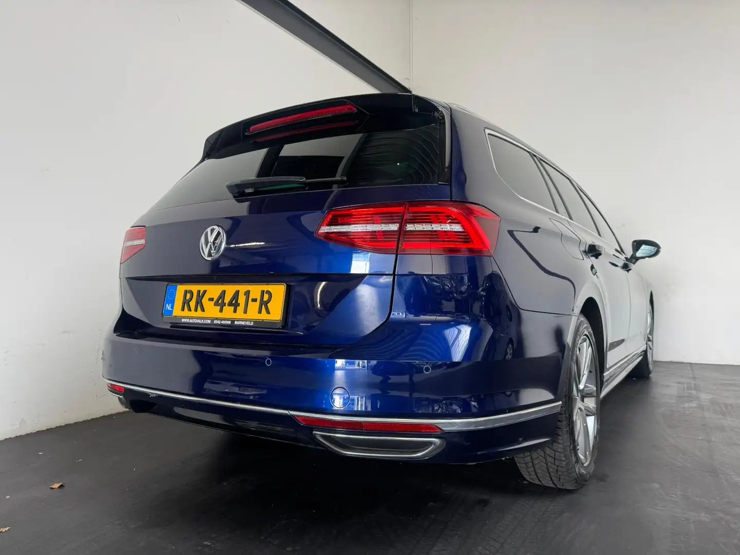 Volkswagen Passat Variant R-Line 1.4 TSI ACT Highline Business R Bleu - 2