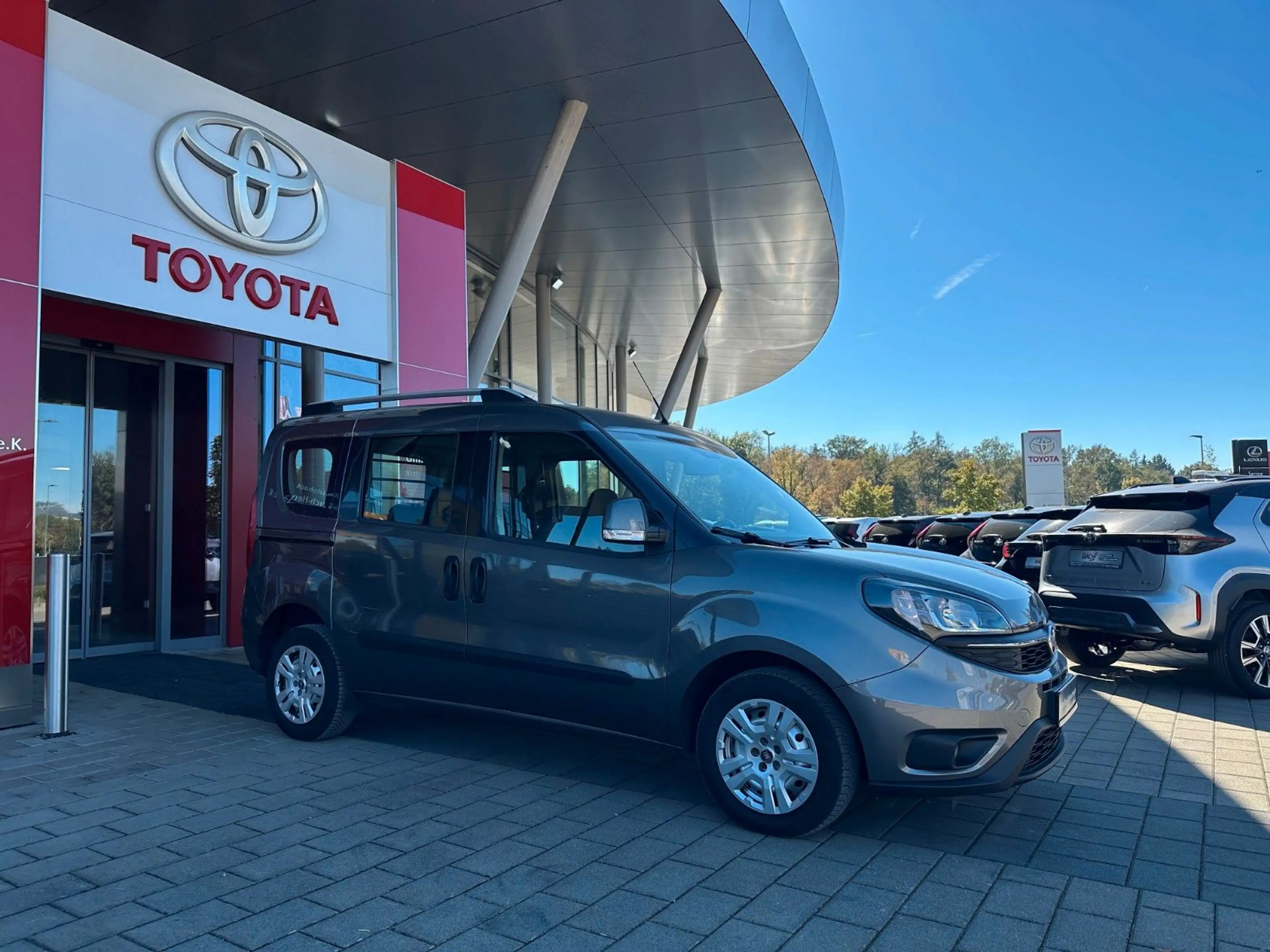 Fiat Doblo Doblò SX Kombi, NAVI, APPLE, ALLWETTER — photo 4