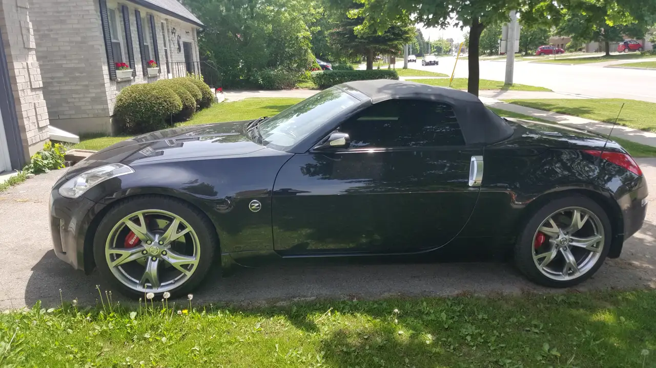Nissan 350Z photo Nissan 350Z