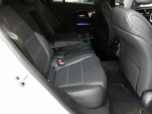 Mercedes-Benz GLC view 14