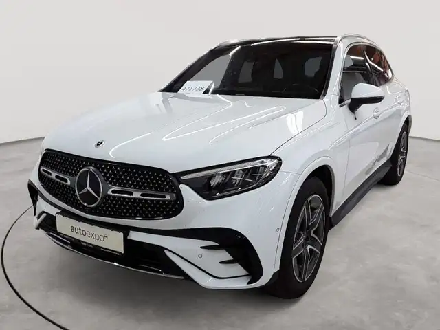 Mercedes-Benz GLC view 2